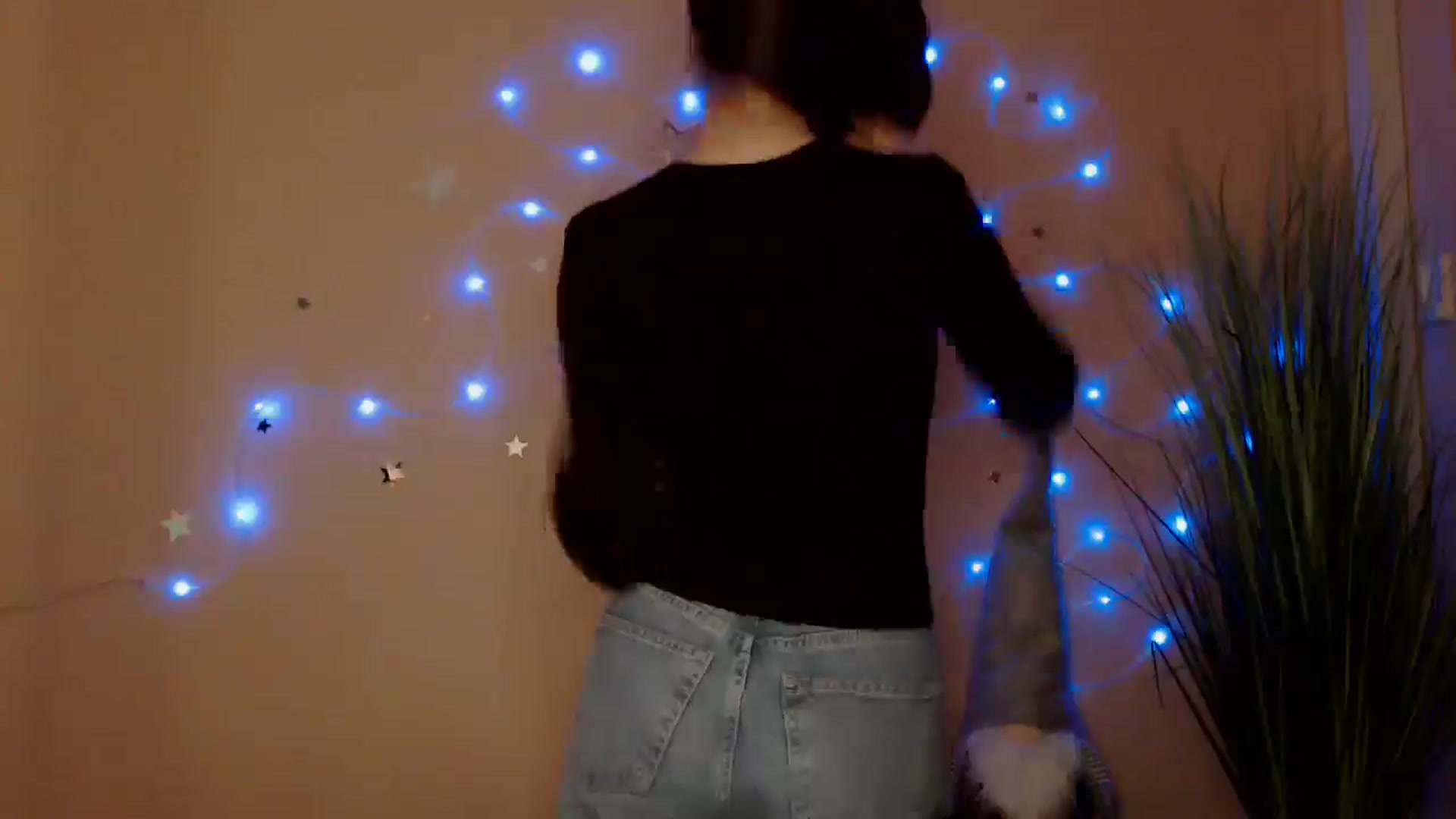 Gallery image thumbnail from Dana_Cute's myfreecams stream on, 12/19/2025, 19:19 image 11 of 20