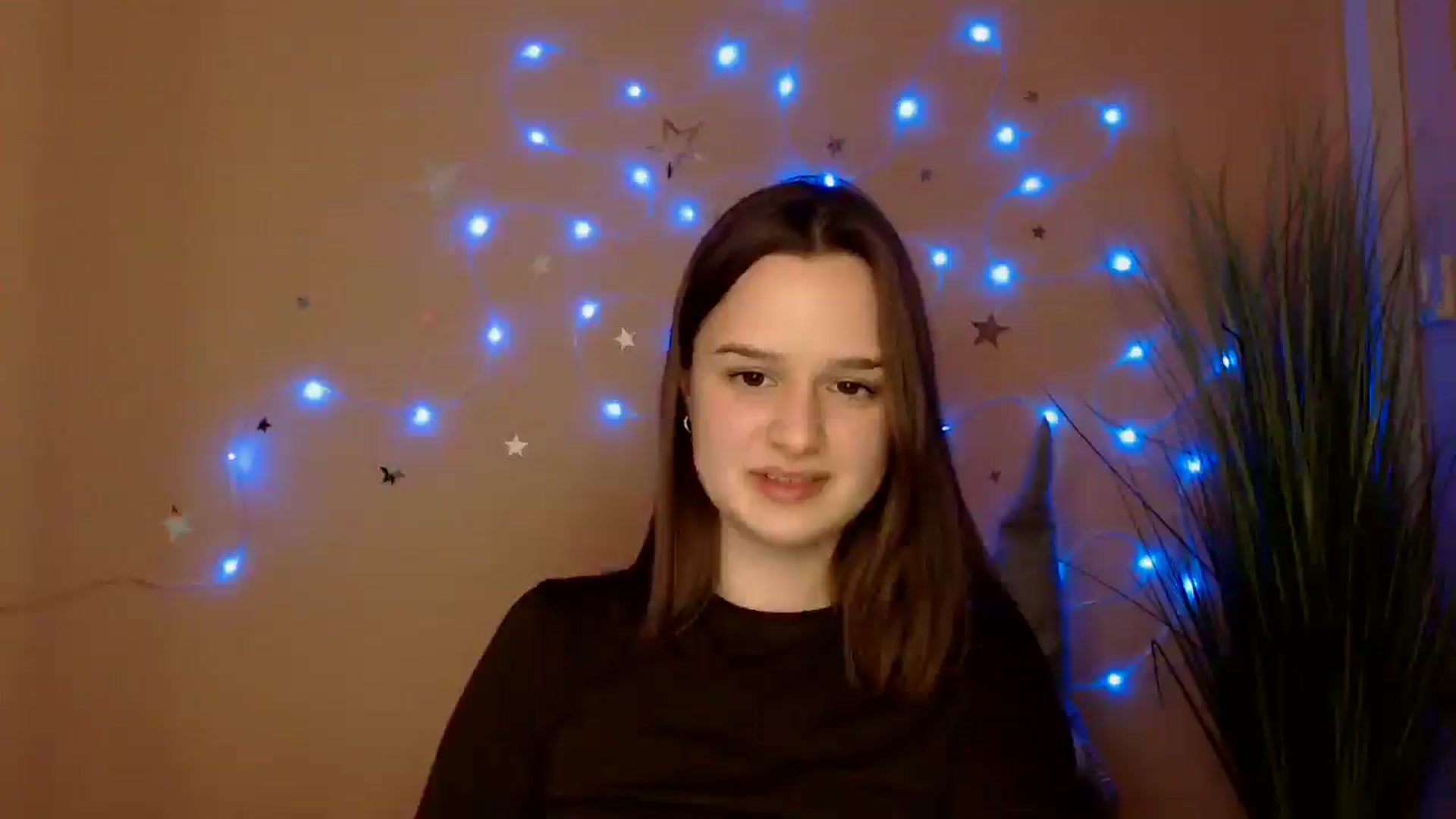 Gallery image thumbnail from Dana_Cute's myfreecams stream on, 12/19/2025, 19:19 image 3 of 20