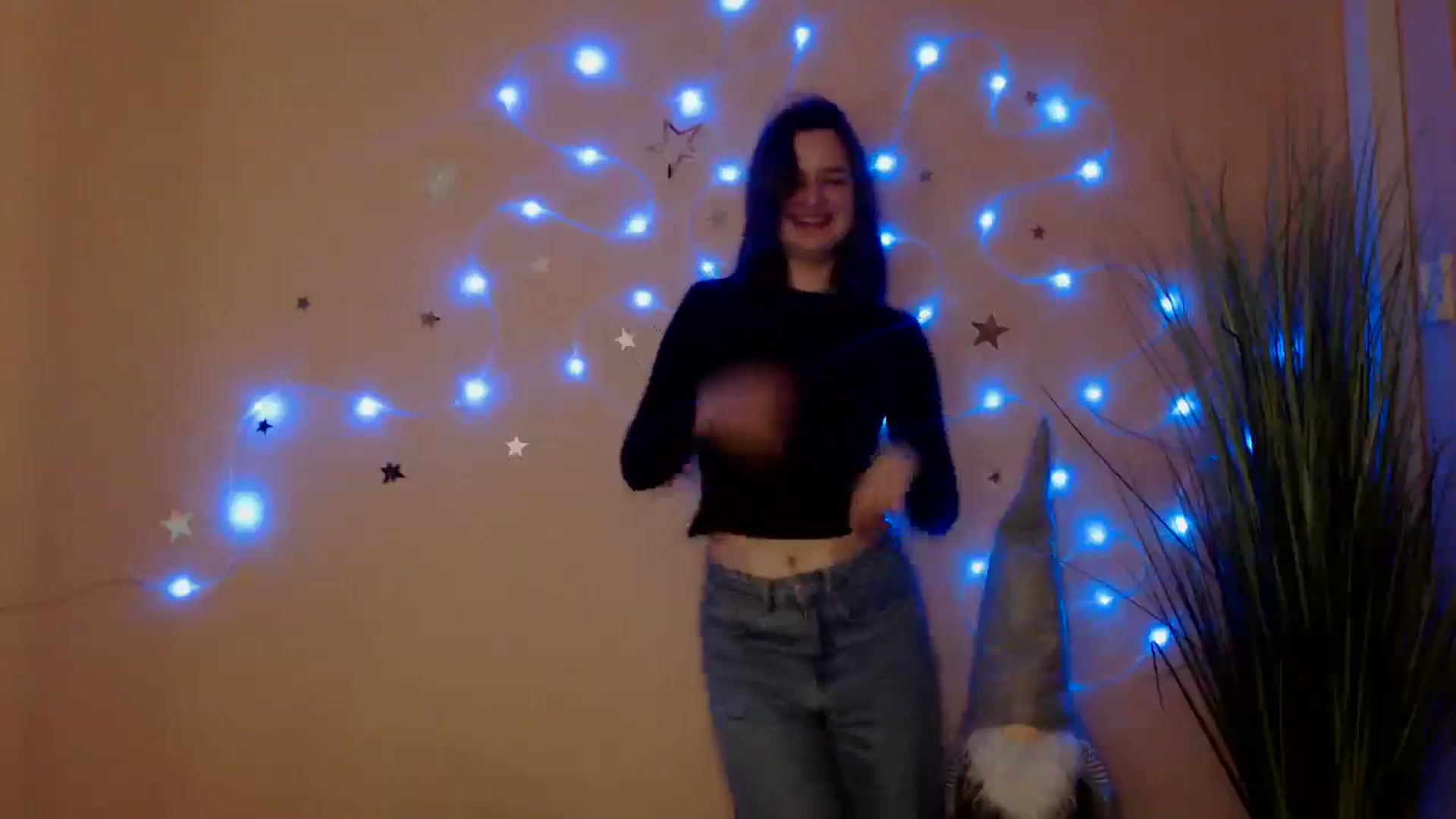 Gallery image thumbnail from Dana_Cute's myfreecams stream on, 12/19/2025, 19:19 image 17 of 20
