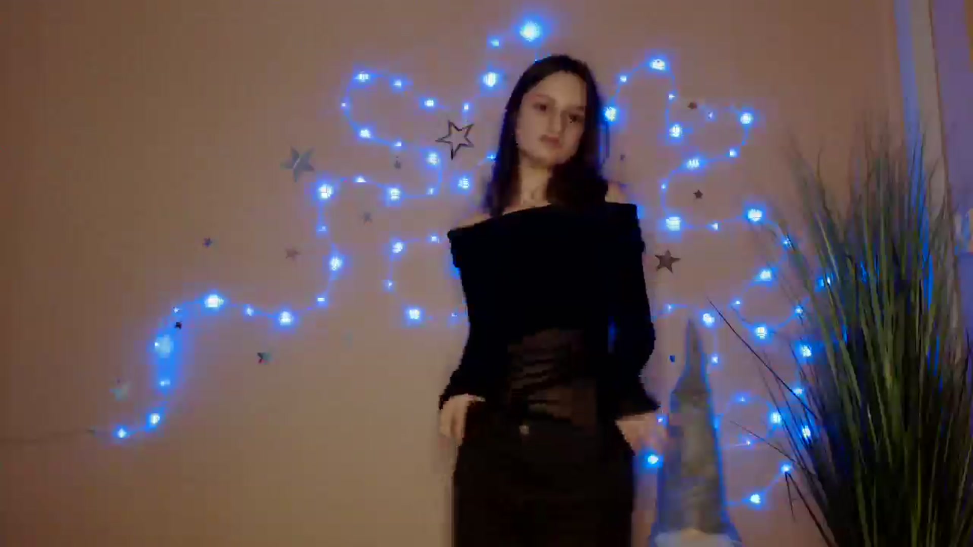 Gallery image thumbnail from Dana_Cute's myfreecams stream on, 12/21/2025, 19:30 image 17 of 20