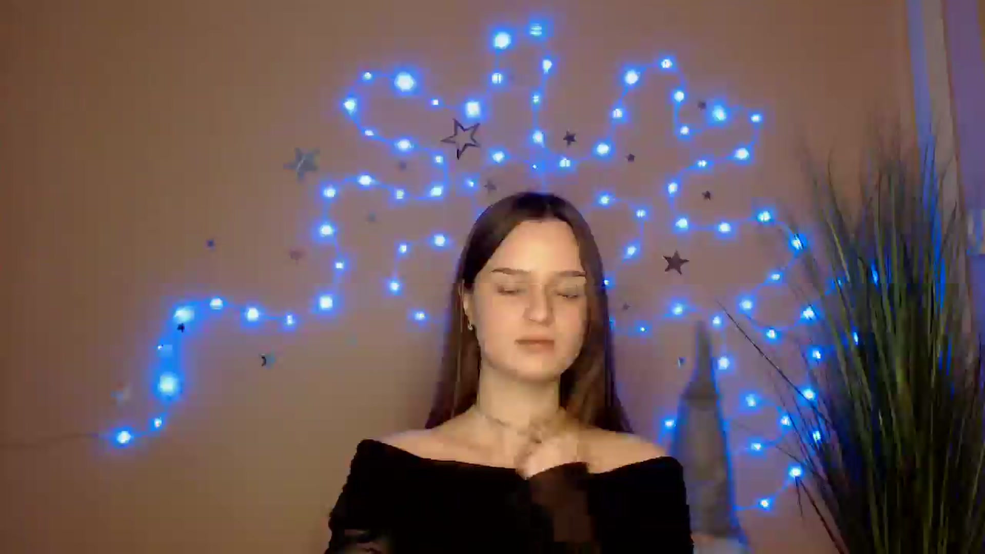Gallery image thumbnail from Dana_Cute's myfreecams stream on, 12/21/2025, 20:02 image 17 of 20