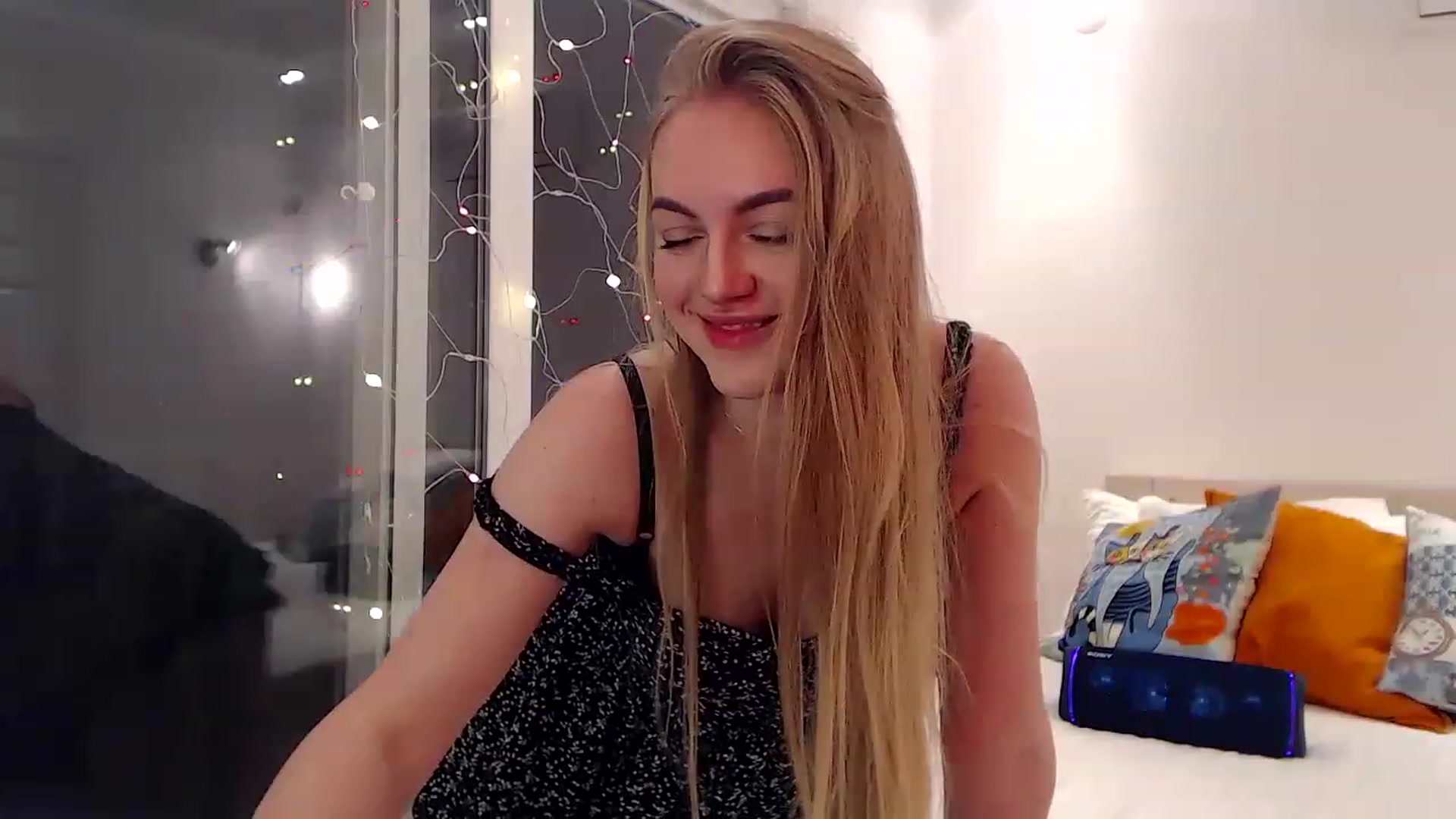 Gallery image thumbnail from Dana_love1's myfreecams stream on, 11/20/2022, 19:32 image 7 of 20