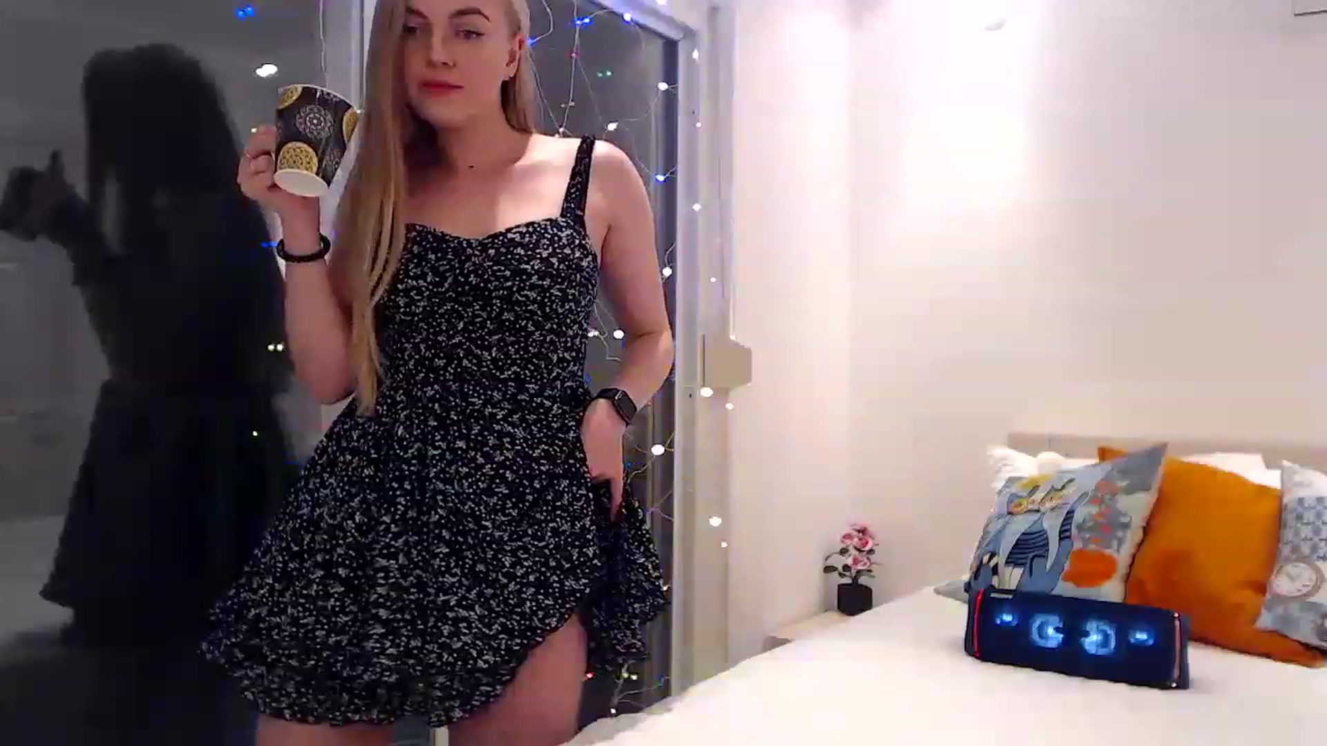 Gallery image thumbnail from Dana_love1's myfreecams stream on, 11/20/2022, 19:32 image 6 of 20