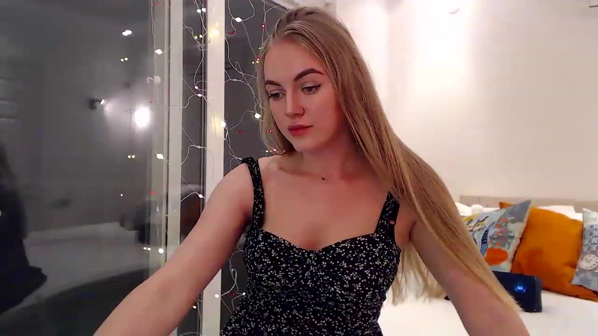 Gallery image thumbnail from Dana_love1's myfreecams stream on, 11/20/2022, 19:32 image 14 of 20