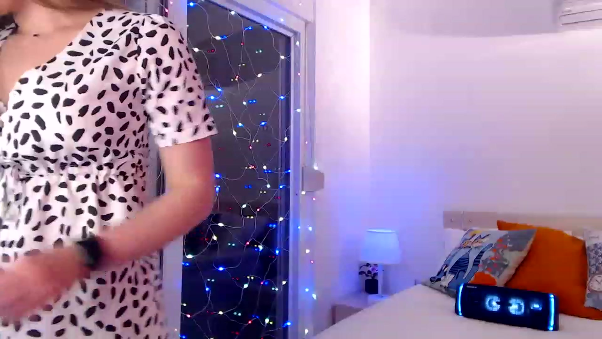 Gallery image thumbnail from Dana_love1's myfreecams stream on, 11/21/2022, 20:19 image 10 of 20