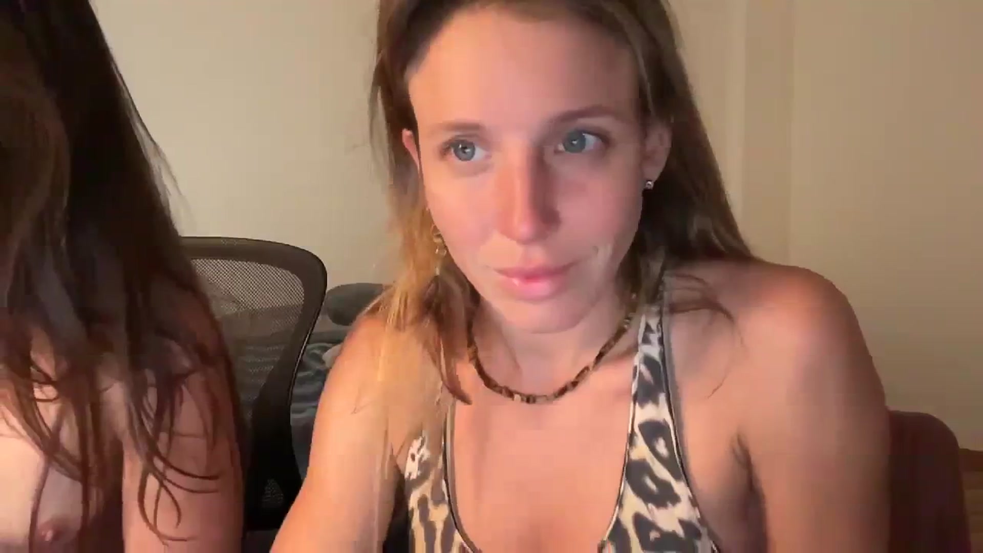 Gallery image thumbnail from DancerKiller's myfreecams stream on, 12/14/2023, 22:30 image 3 of 20