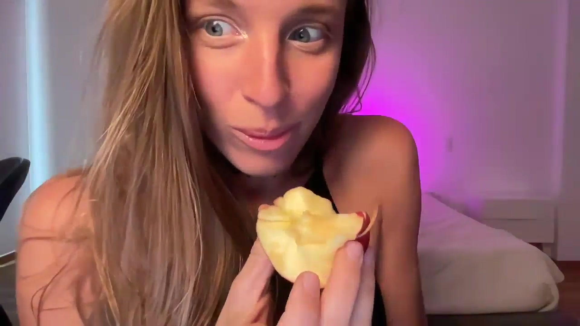 Gallery image thumbnail from DancerKiller's myfreecams stream on, 04/24/2024, 18:48 image 16 of 20