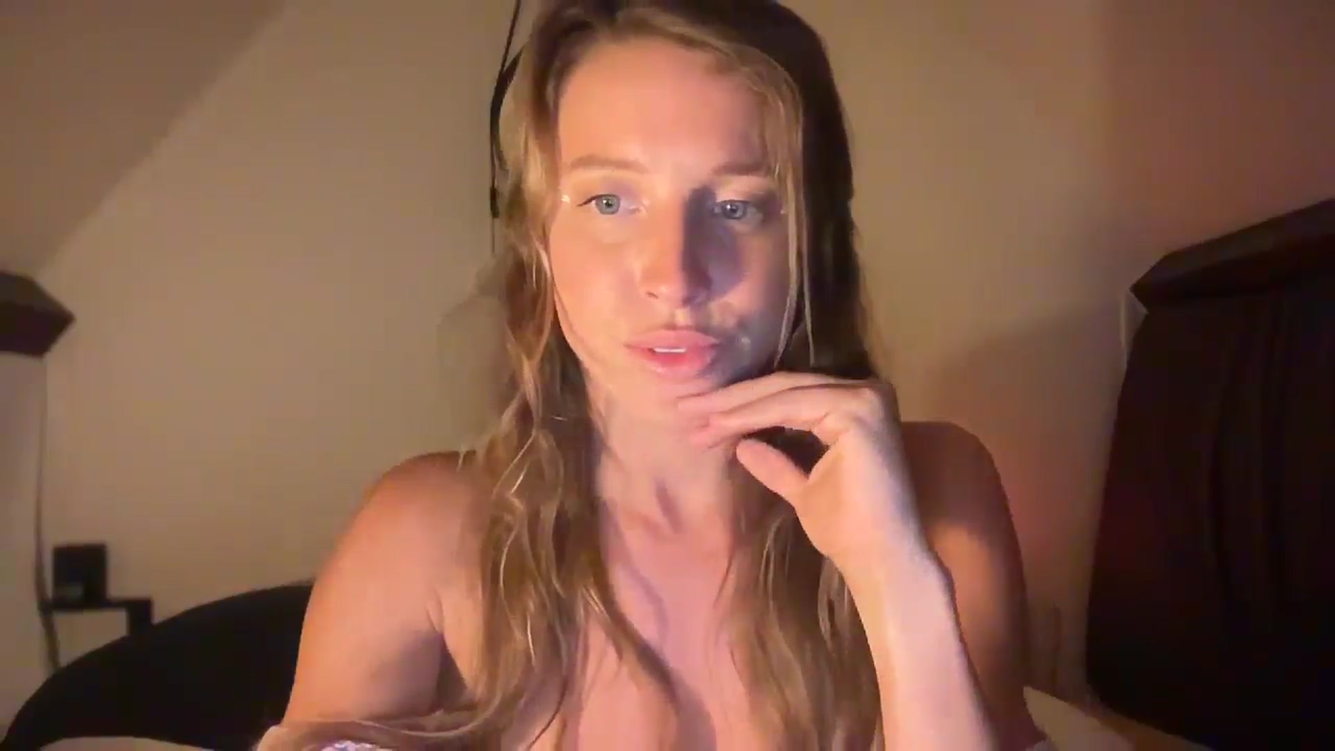 Gallery image thumbnail from DancerKiller's myfreecams stream on, 07/23/2024, 18:59 image 2 of 20