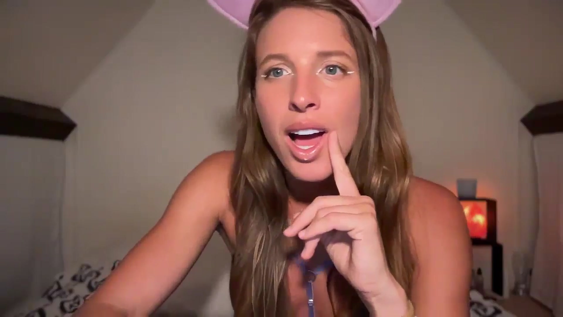 Gallery image thumbnail from DancerKiller's myfreecams stream on, 08/08/2024, 19:16 image 7 of 20