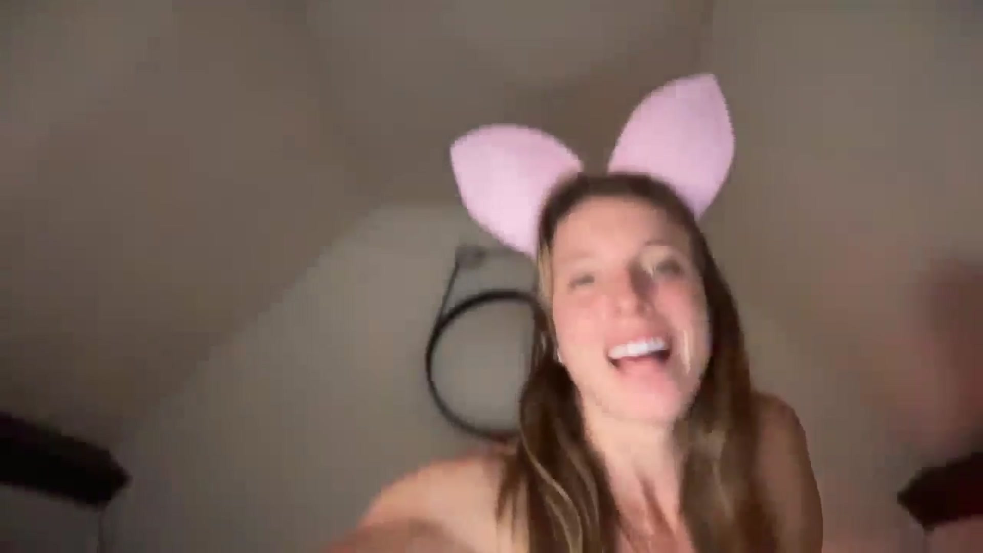 Gallery image thumbnail from DancerKiller's myfreecams stream on, 10/31/2024, 22:19 image 8 of 20