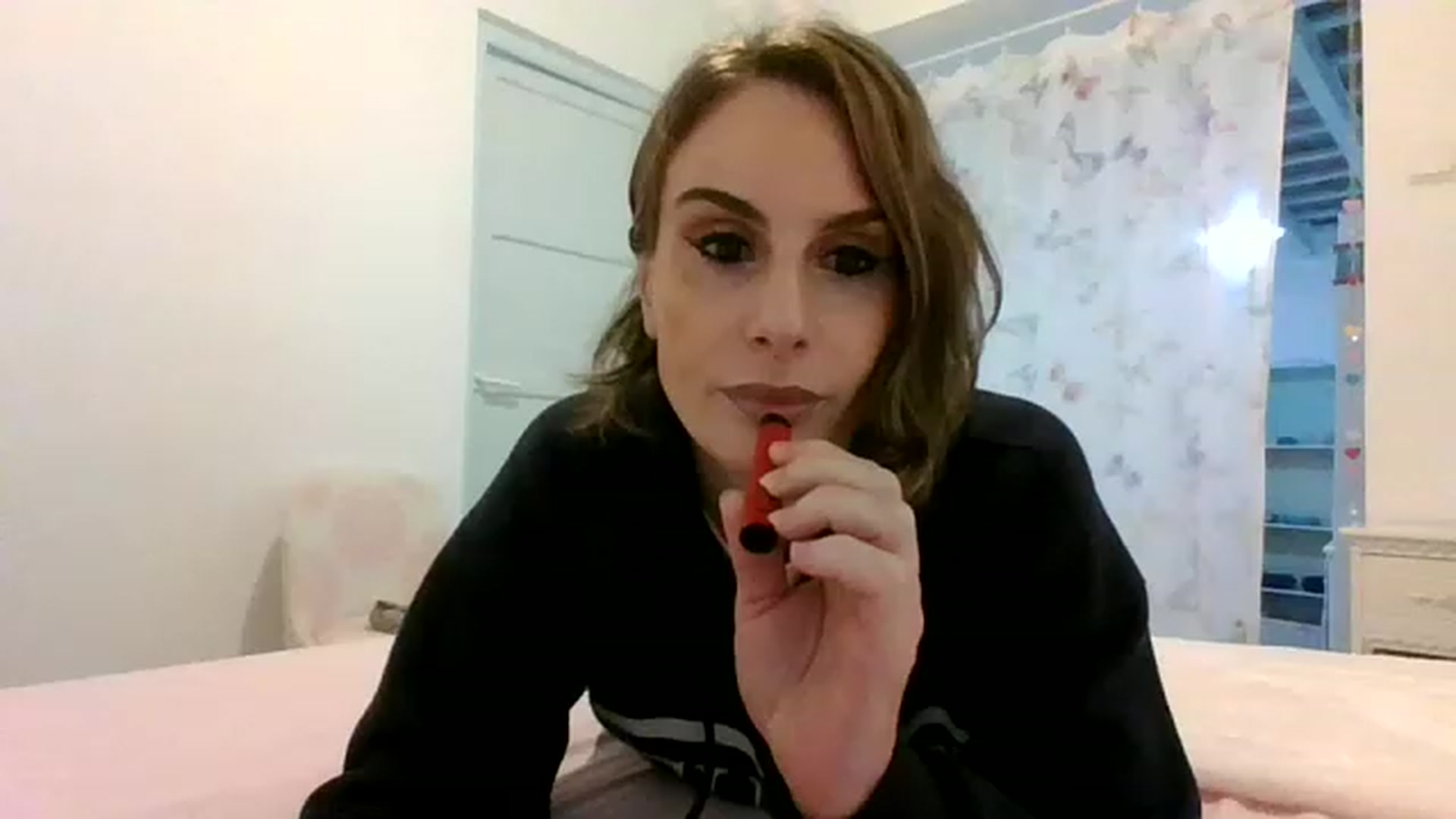 Gallery image thumbnail from DancingRene's myfreecams stream on, 11/22/2022, 12:37 image 18 of 20