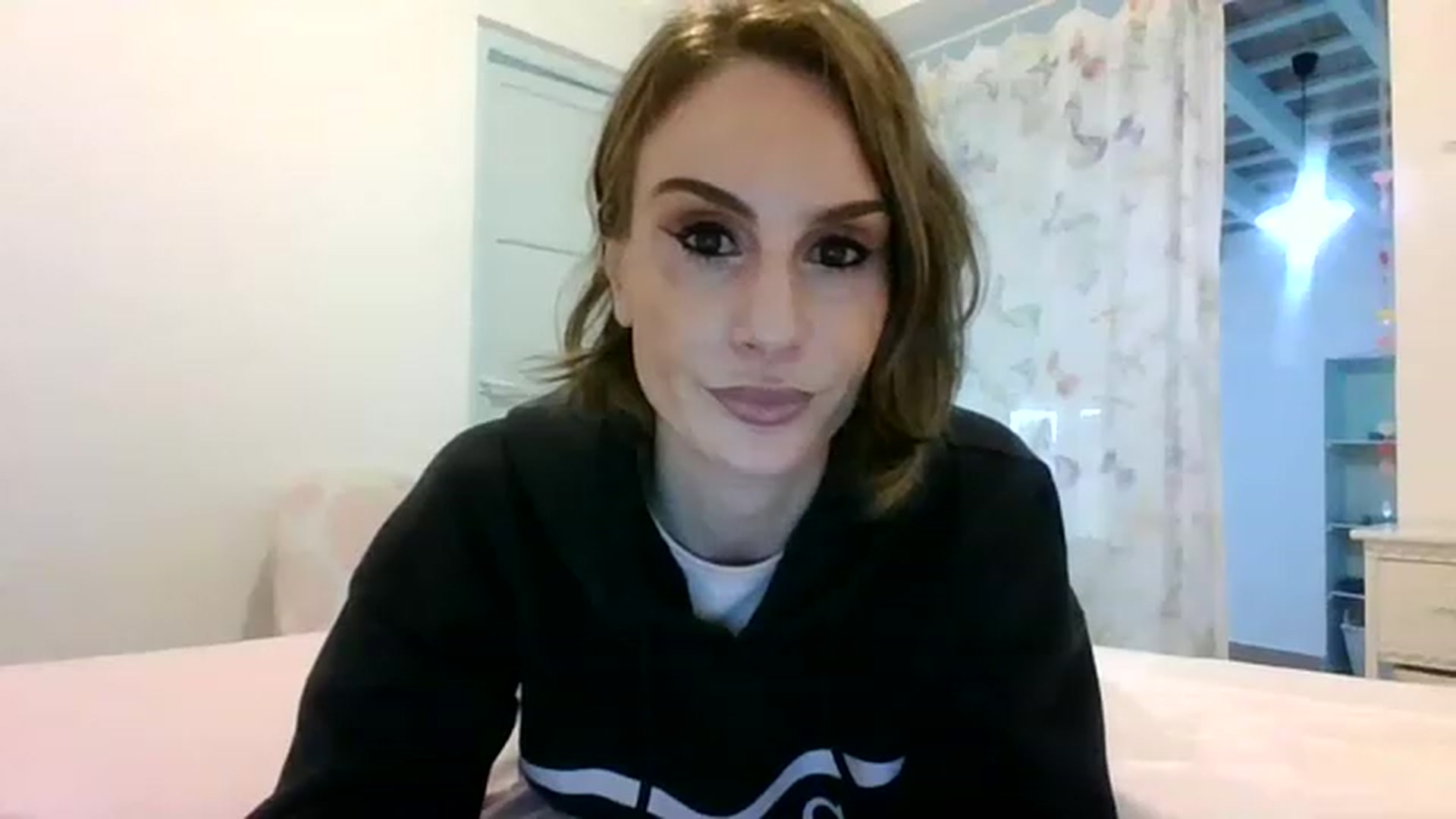 Gallery image thumbnail from DancingRene's myfreecams stream on, 11/22/2022, 13:16 image 8 of 20
