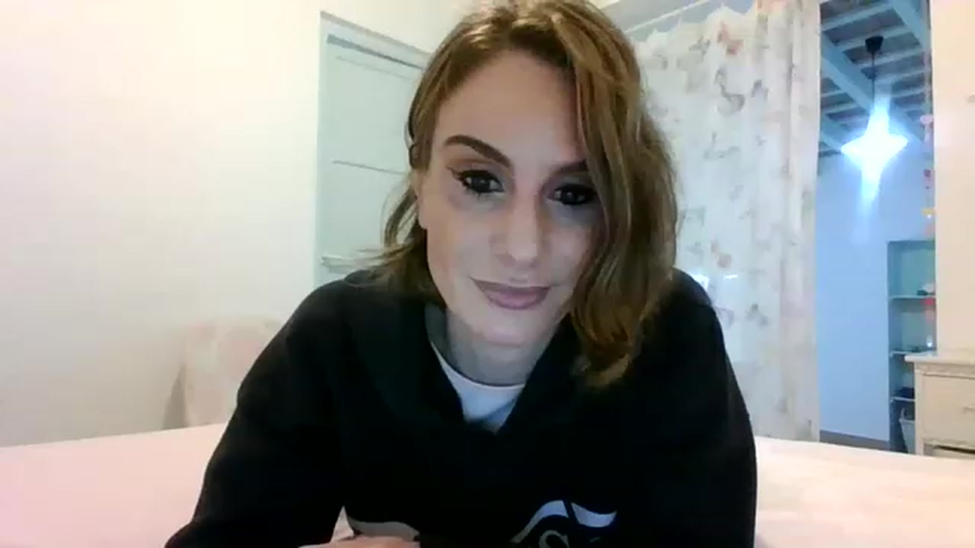 Gallery image thumbnail from DancingRene's myfreecams stream on, 11/22/2022, 13:16 image 7 of 20