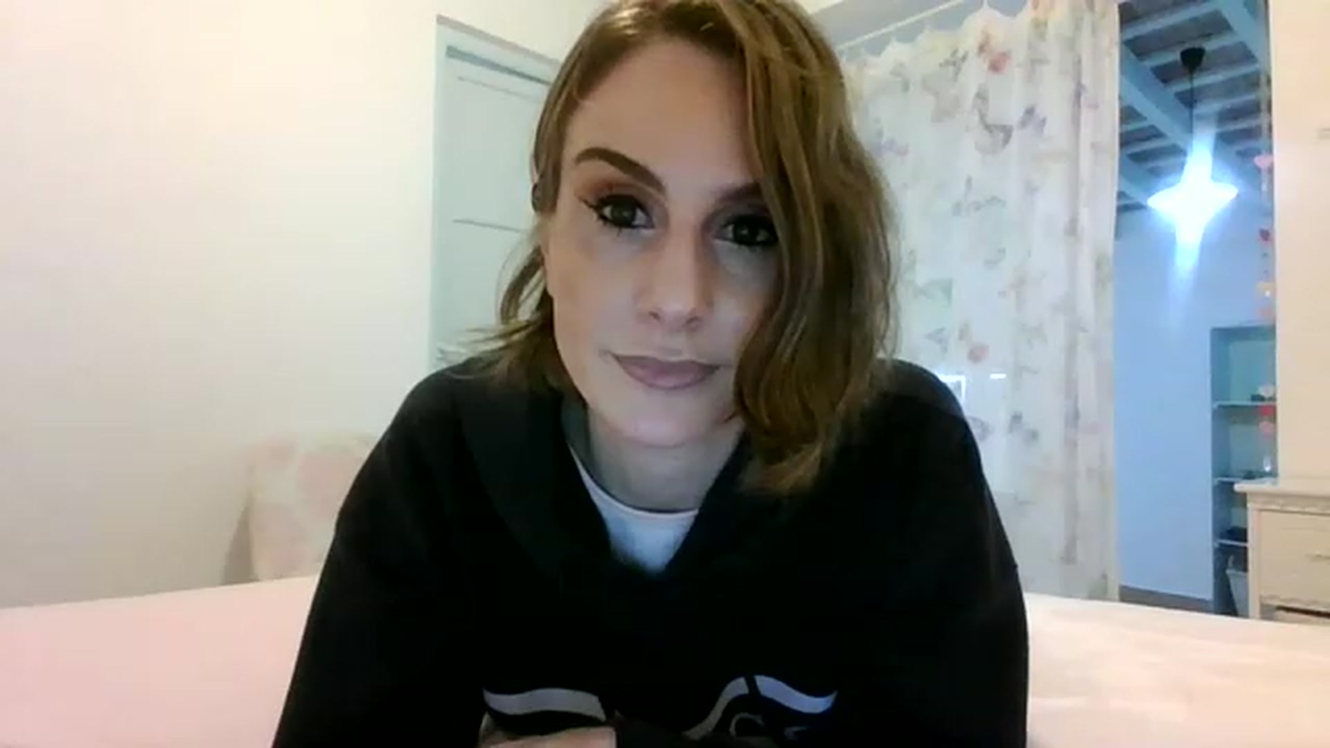 Gallery image thumbnail from DancingRene's myfreecams stream on, 11/22/2022, 13:16 image 4 of 20