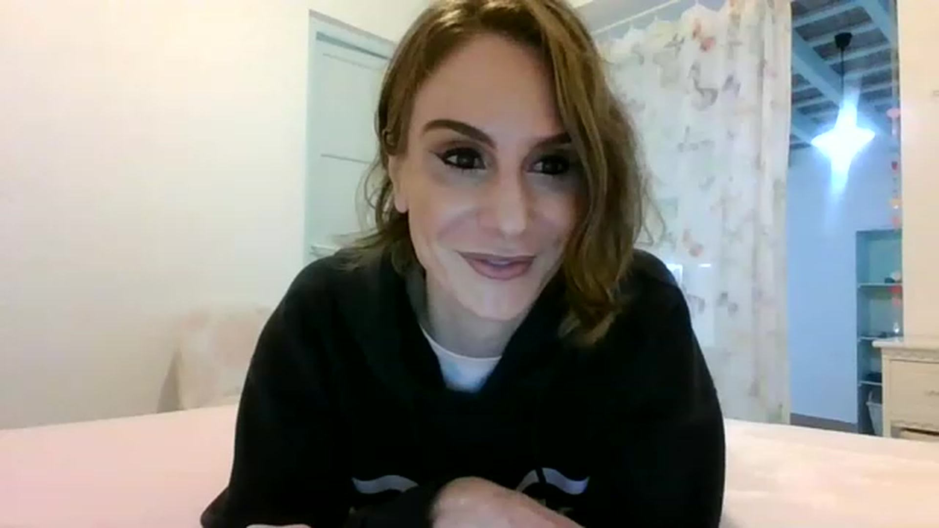 Gallery image thumbnail from DancingRene's myfreecams stream on, 11/22/2022, 13:16 image 2 of 20