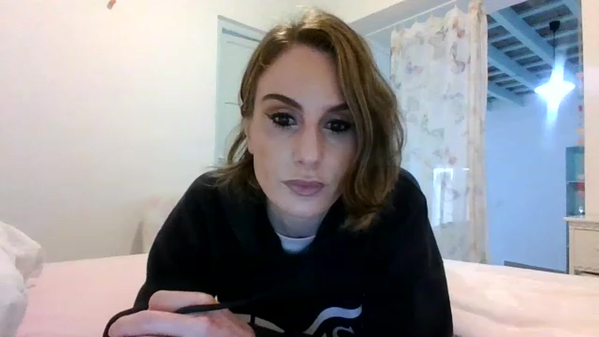 Gallery image thumbnail from DancingRene's myfreecams stream on, 11/22/2022, 13:16 image 18 of 20