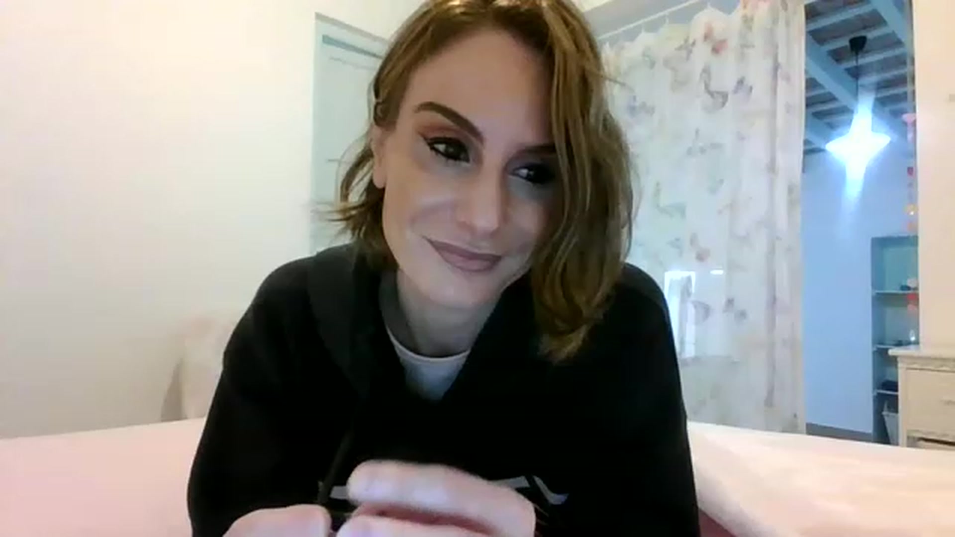 Gallery image thumbnail from DancingRene's myfreecams stream on, 11/22/2022, 13:16 image 12 of 20