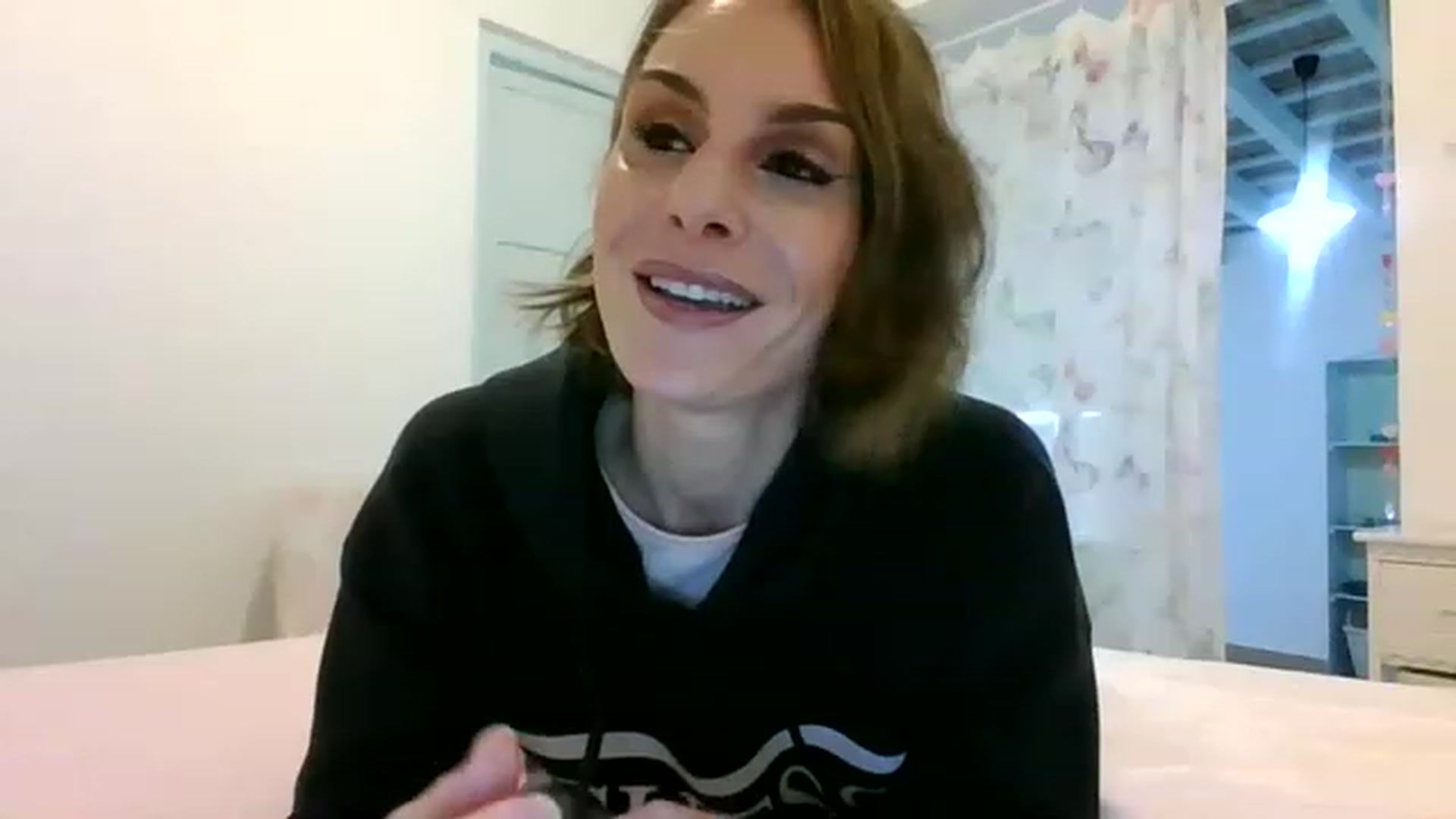 Gallery image thumbnail from DancingRene's myfreecams stream on, 11/22/2022, 13:16 image 11 of 20