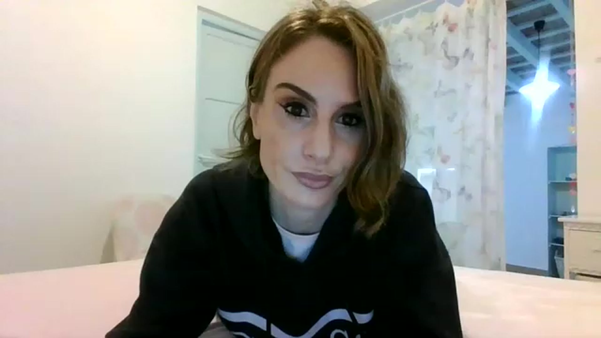 Gallery image thumbnail from DancingRene's myfreecams stream on, 11/22/2022, 13:16 image 1 of 20