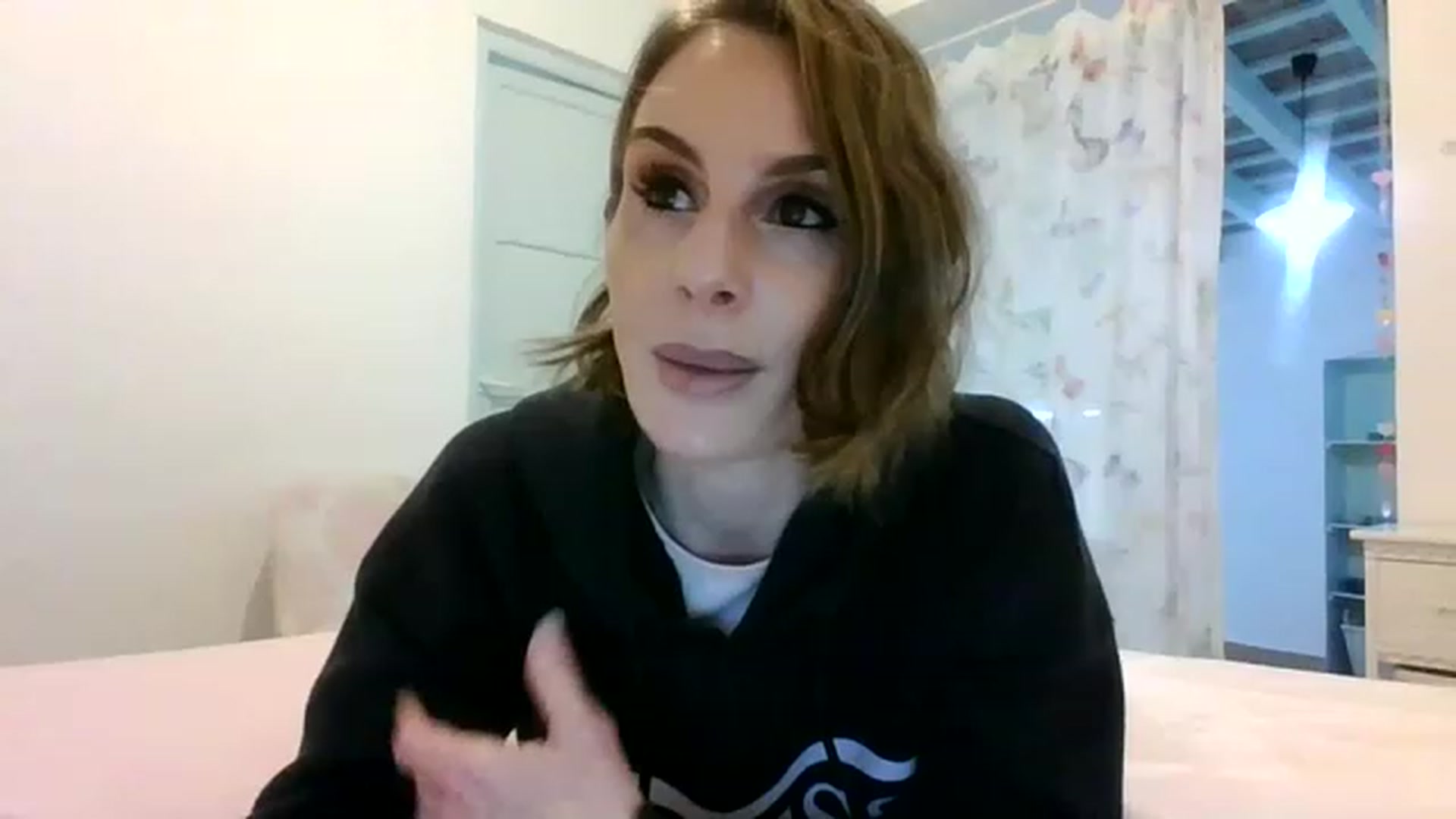 Gallery image thumbnail from DancingRene's myfreecams stream on, 11/22/2022, 13:16 image 9 of 20