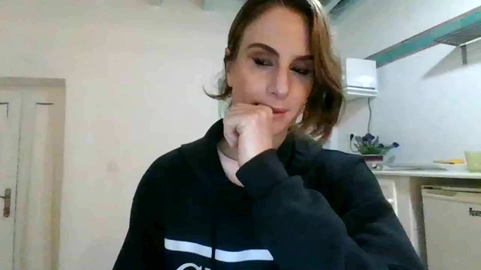 Gallery image thumbnail from DancingRene's myfreecams stream on, 11/22/2022, 18:22 image 10 of 20