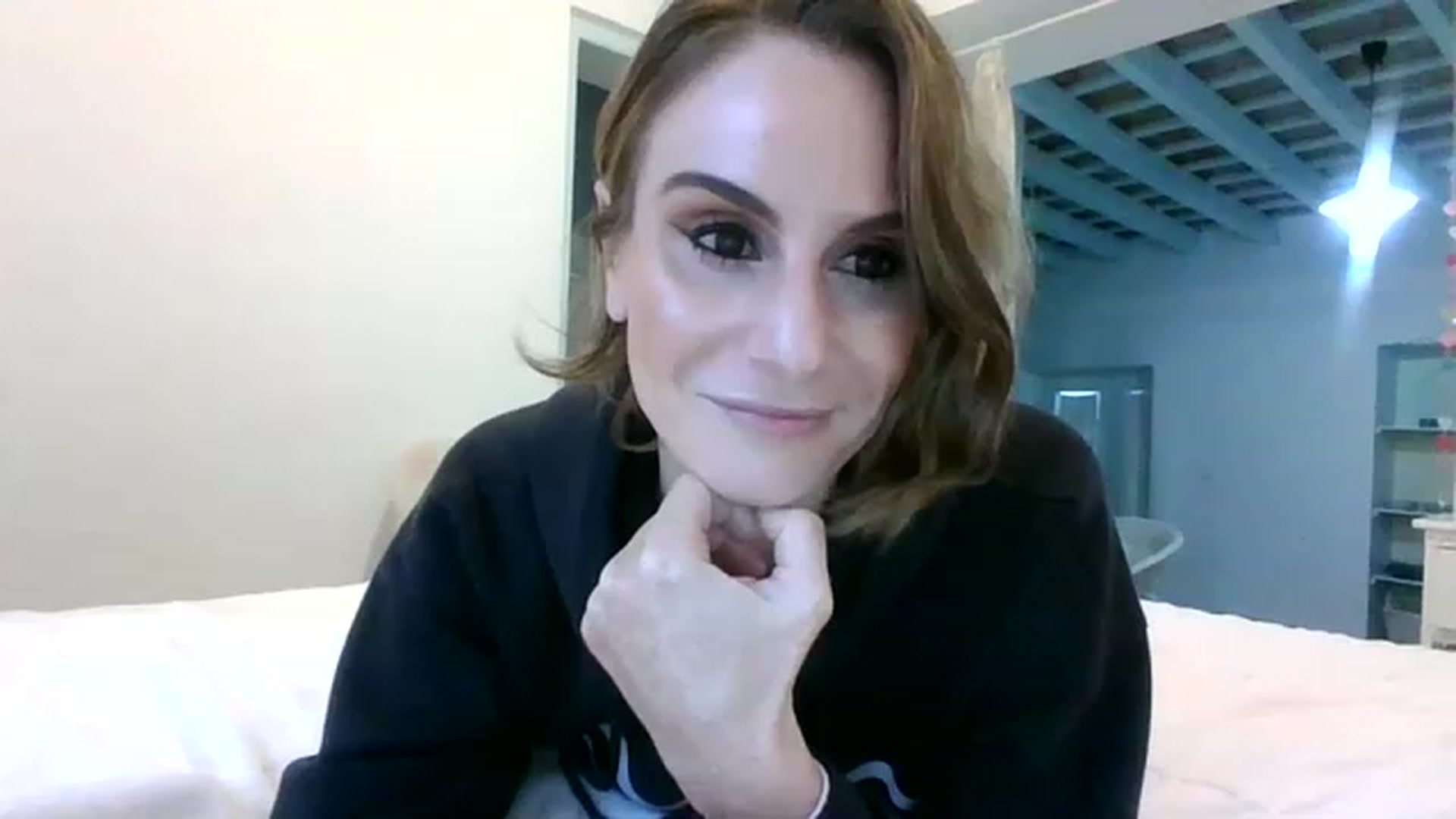 Gallery image thumbnail from DancingRene's myfreecams stream on, 11/22/2022, 18:22 image 3 of 20