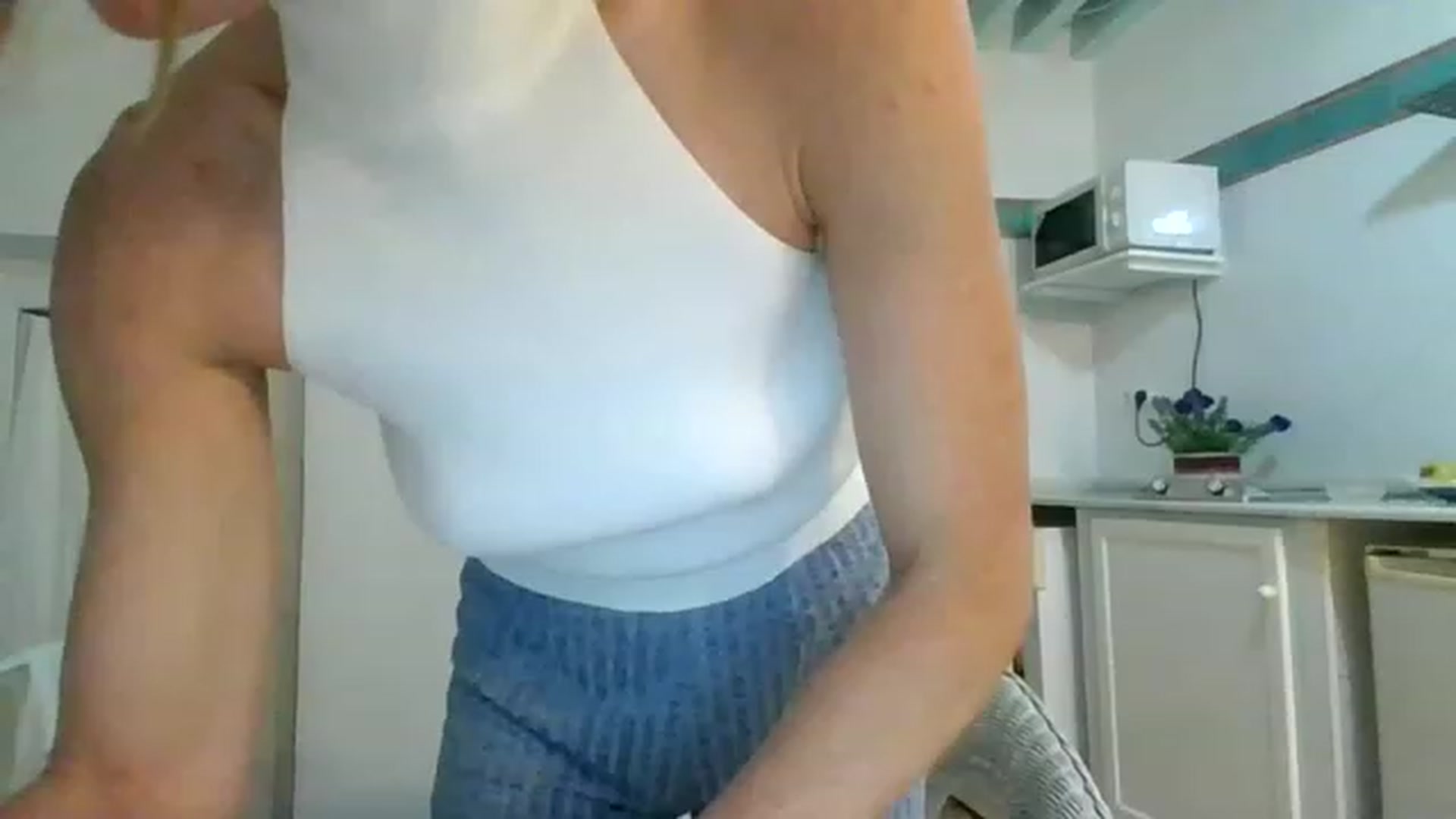 Gallery image thumbnail from DancingRene's myfreecams stream on, 11/23/2022, 18:55 image 5 of 20