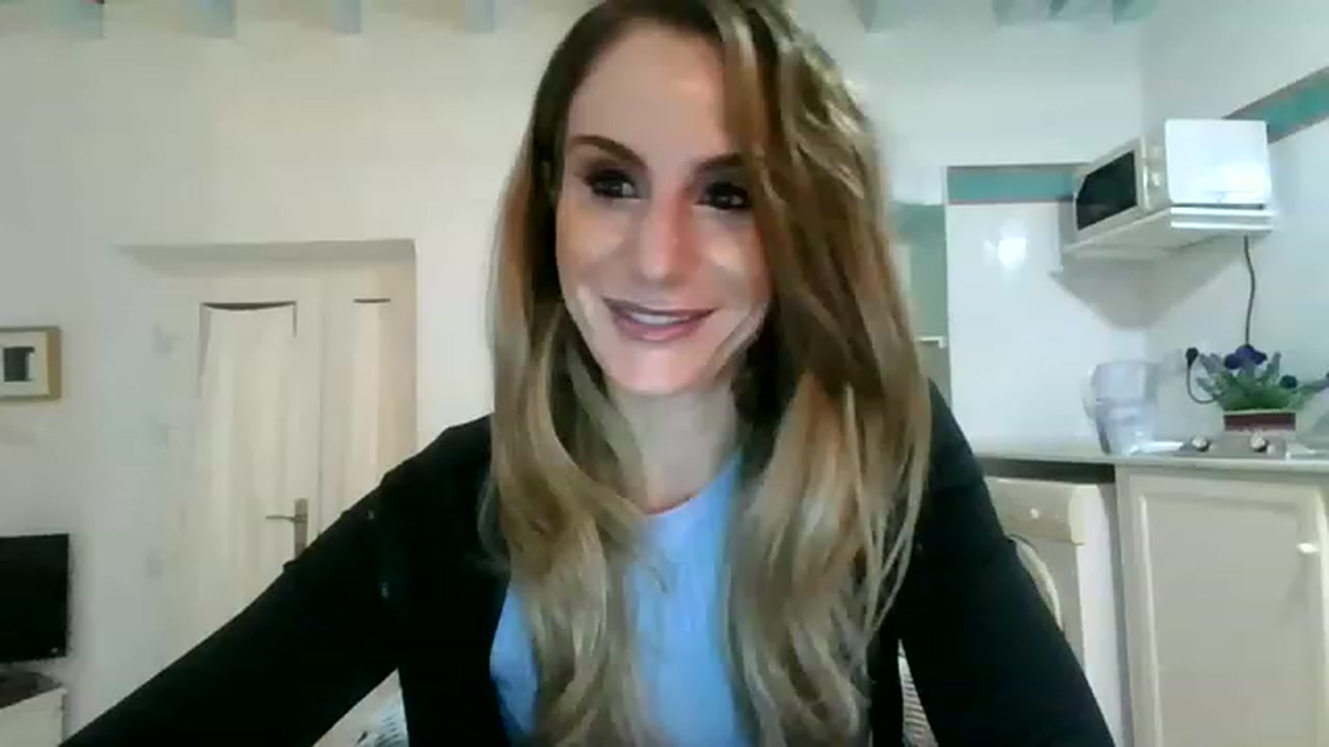 Gallery image thumbnail from DancingRene's myfreecams stream on, 11/24/2022, 18:41 image 10 of 20