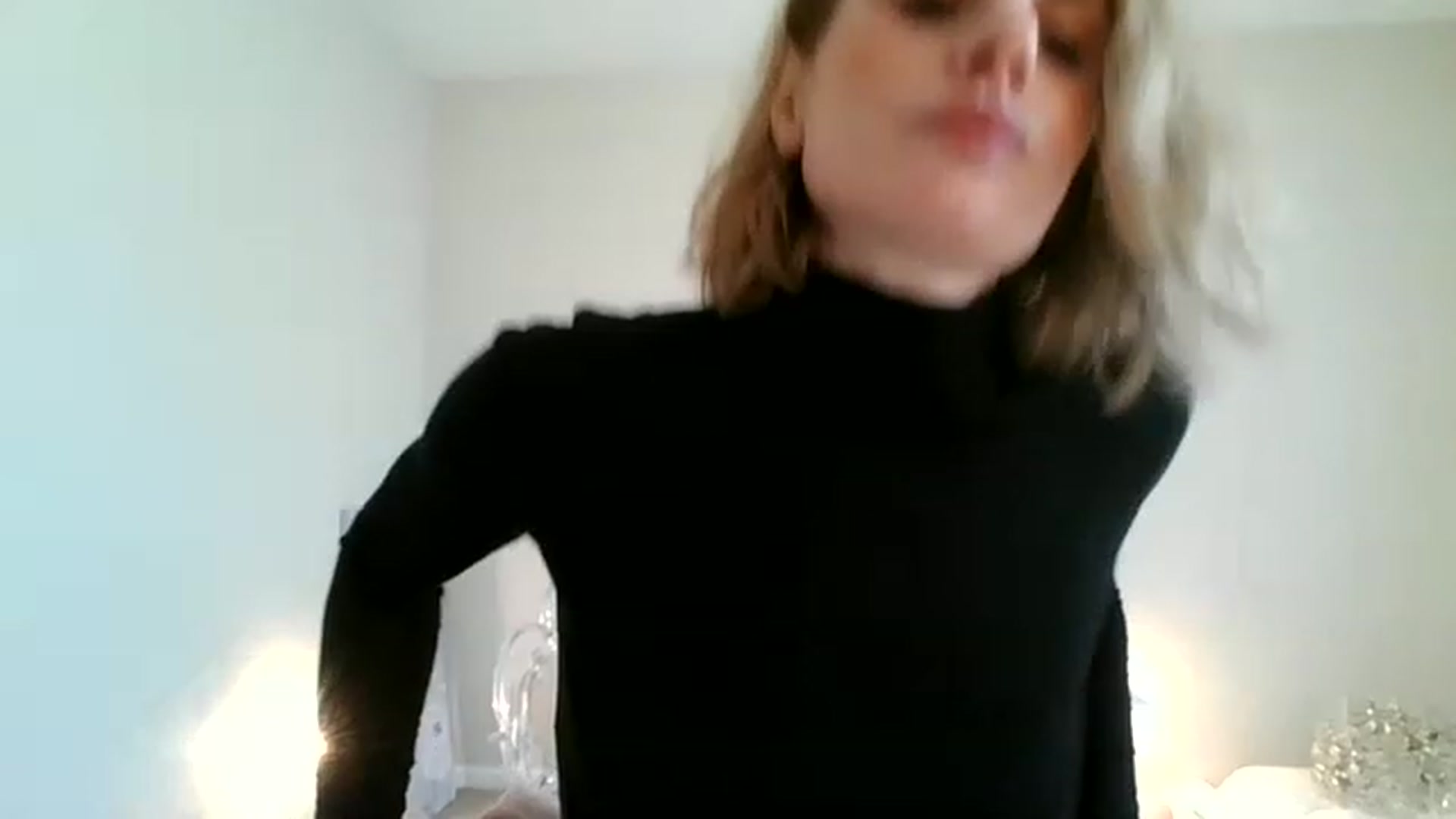 Gallery image thumbnail from DancingRene's myfreecams stream on, 03/30/2023, 18:05 image 3 of 20