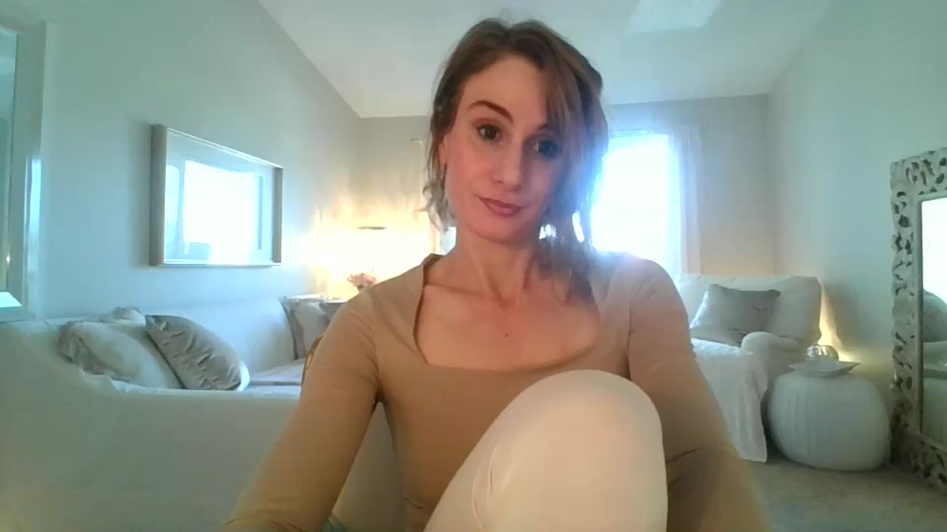 Gallery image thumbnail from Dancing_Rene's myfreecams stream on, 08/16/2023, 18:34 image 4 of 20
