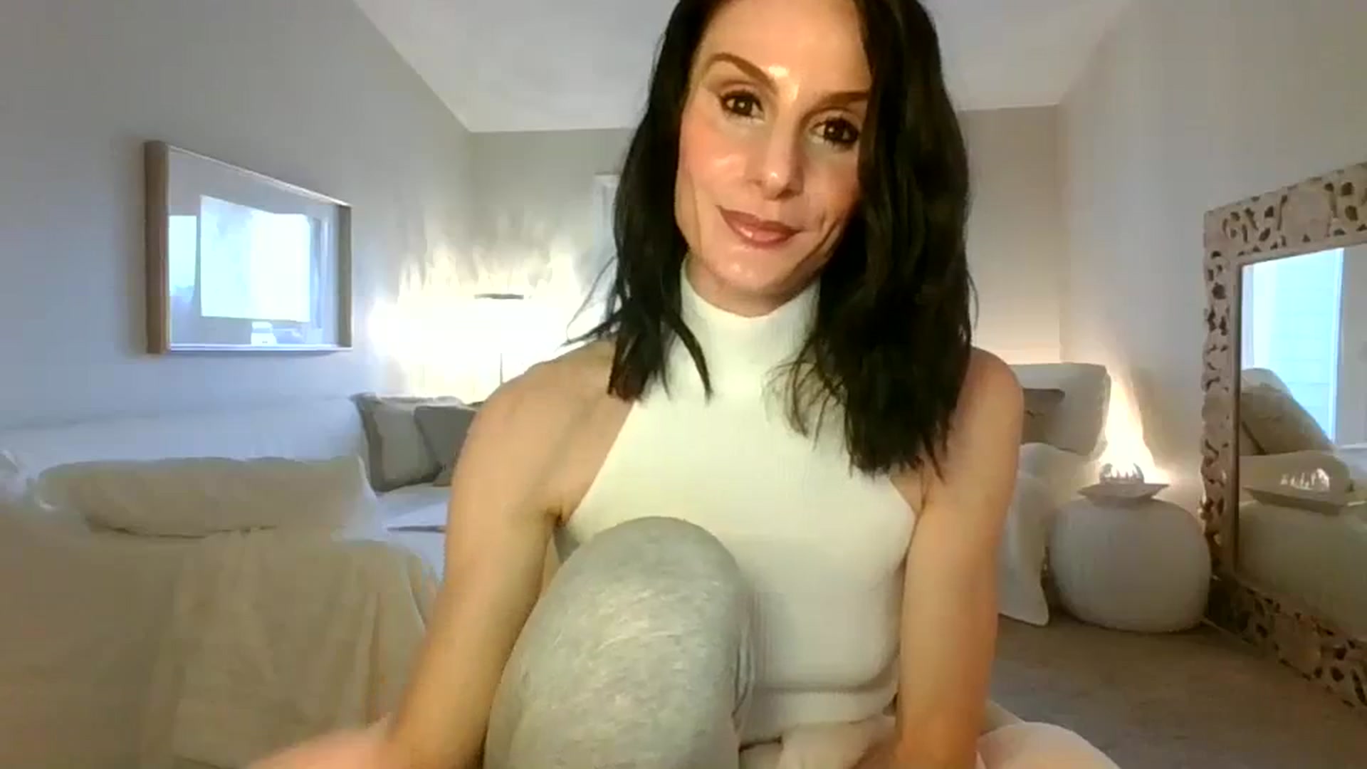 Gallery image thumbnail from Dancing_Rene's myfreecams stream on, 12/29/2023, 20:05 image 17 of 20