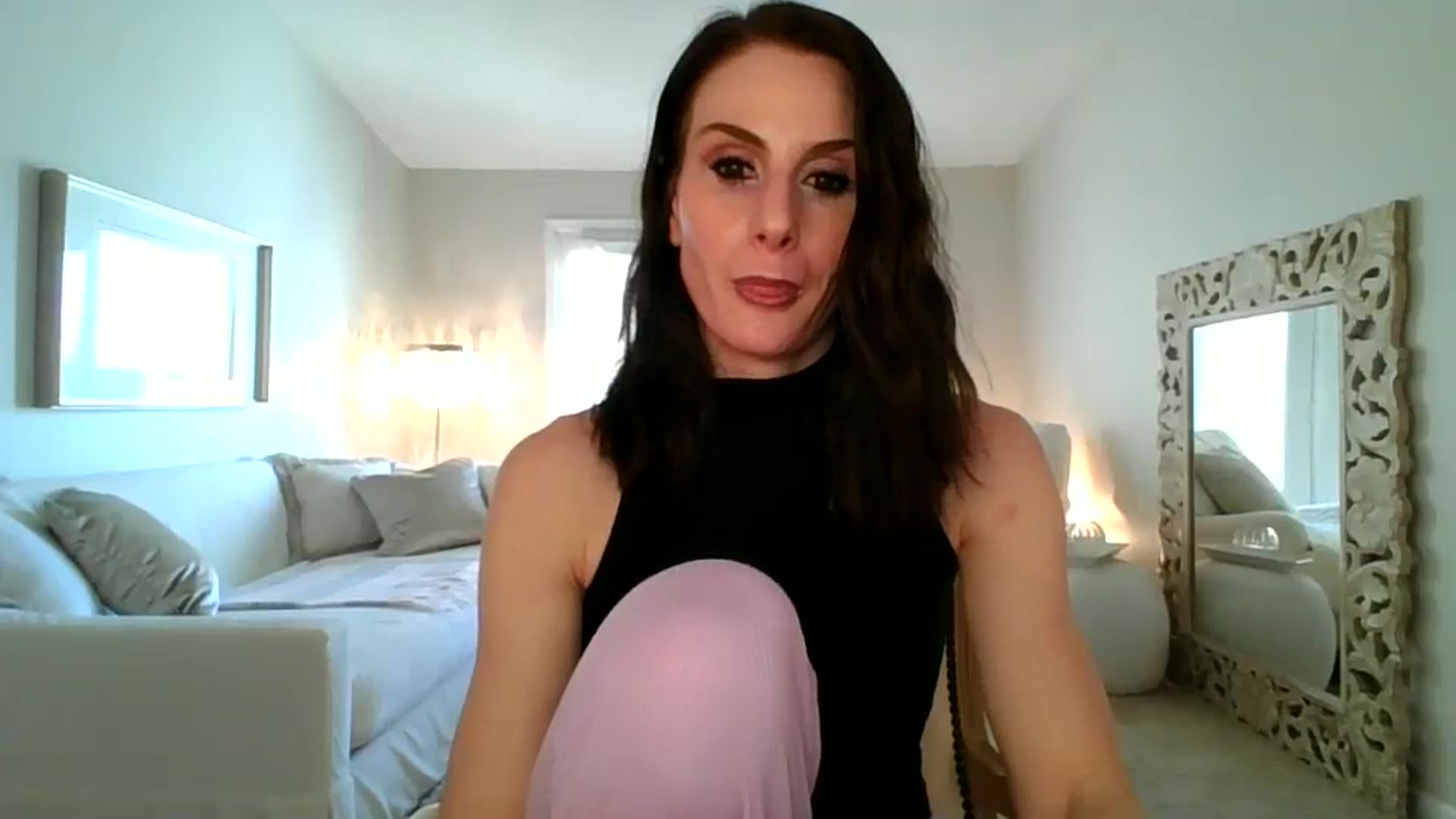 Gallery image thumbnail from Dancing_Rene's myfreecams stream on, 02/20/2024, 20:01 image 16 of 20