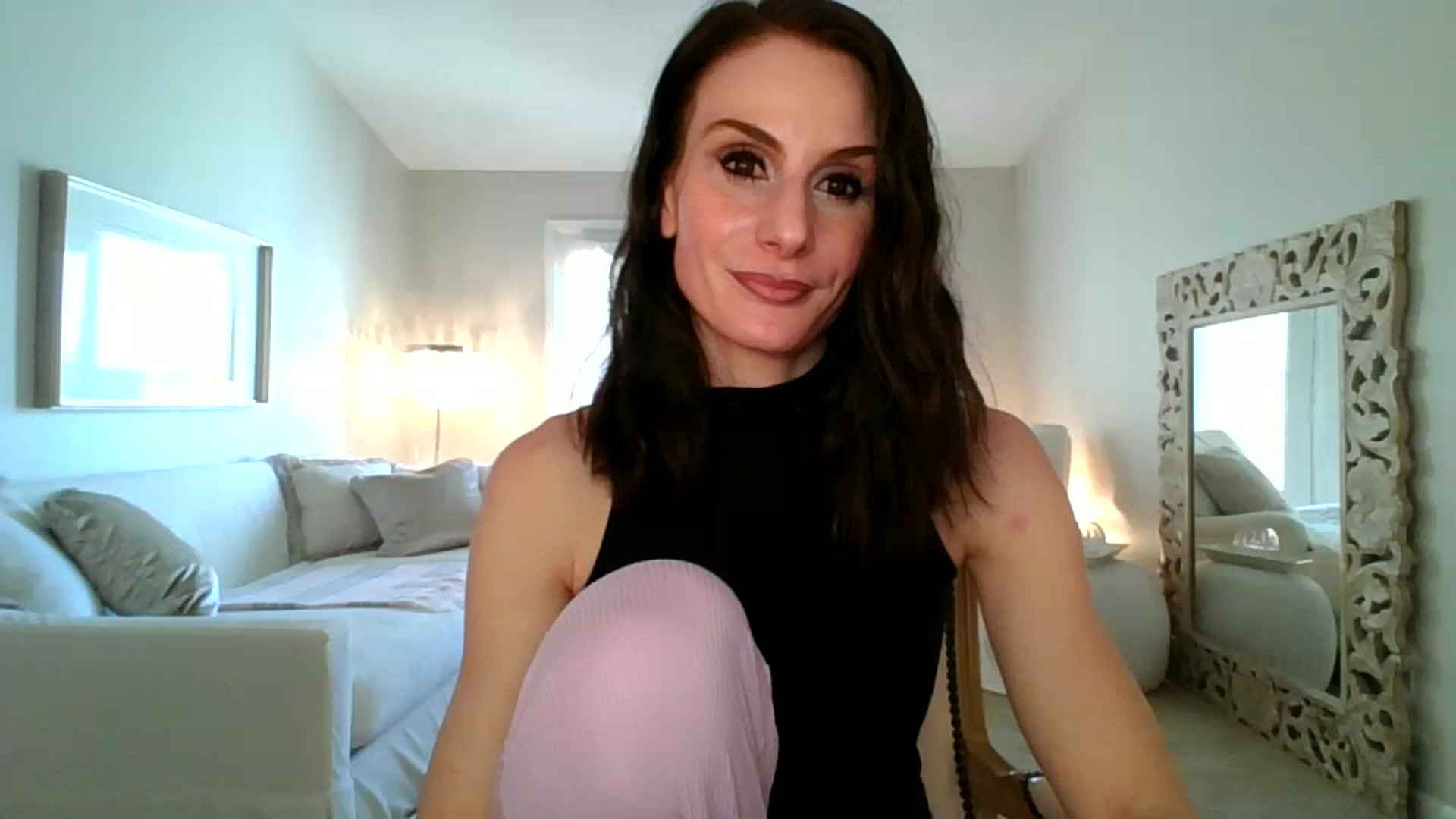 Gallery image thumbnail from Dancing_Rene's myfreecams stream on, 02/20/2024, 20:01 image 11 of 20