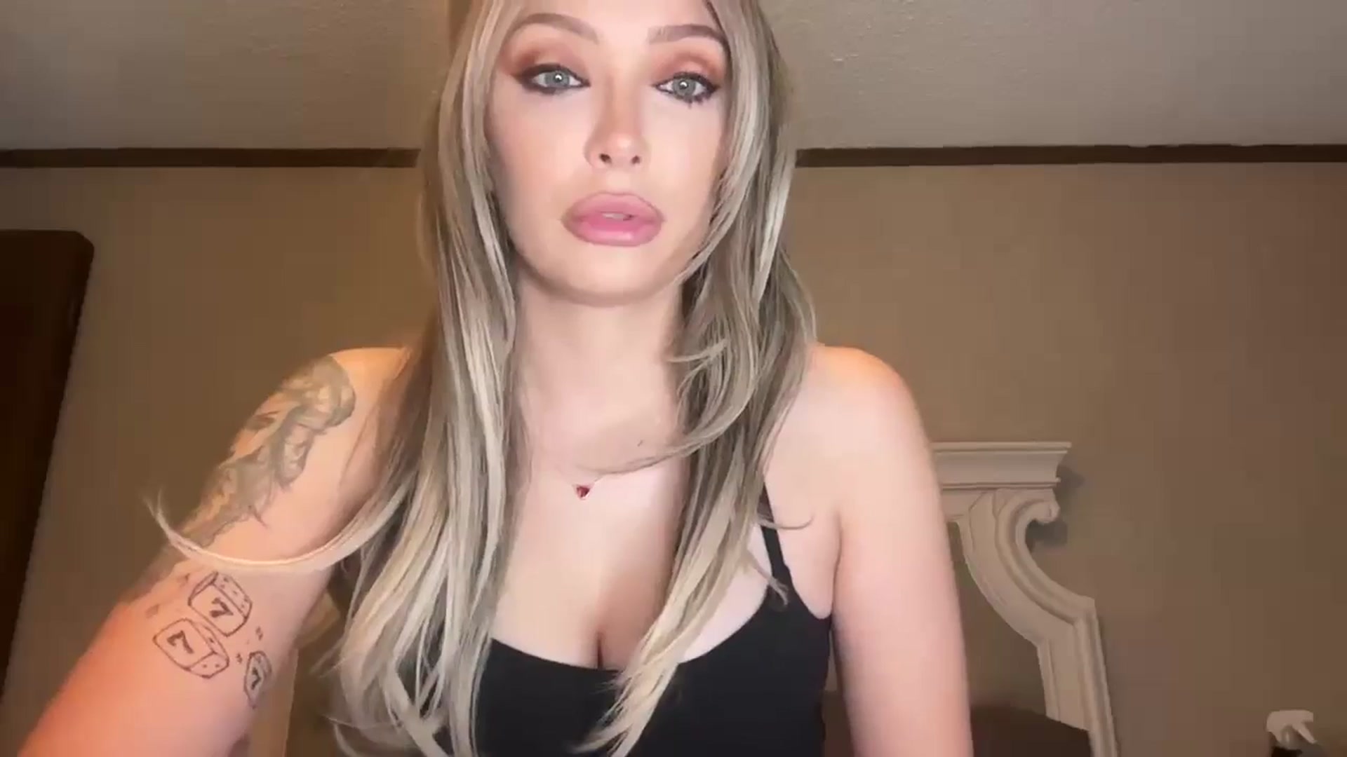 Gallery image thumbnail from Dancinglilly's myfreecams stream on, 09/07/2024, 20:14 image 7 of 20