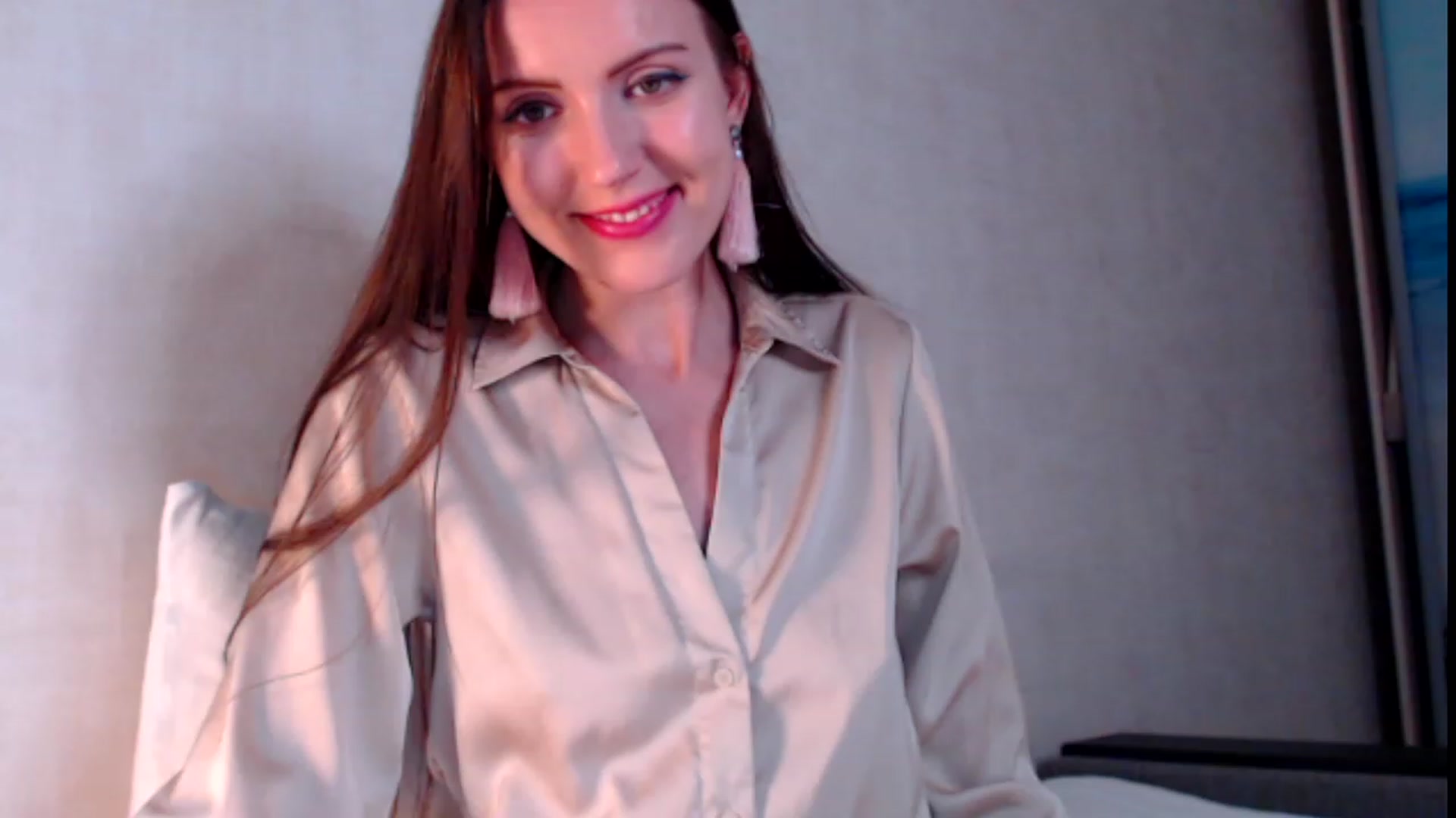 Gallery image thumbnail from DanecSarla's myfreecams stream on, 11/15/2022, 23:28 image 12 of 20