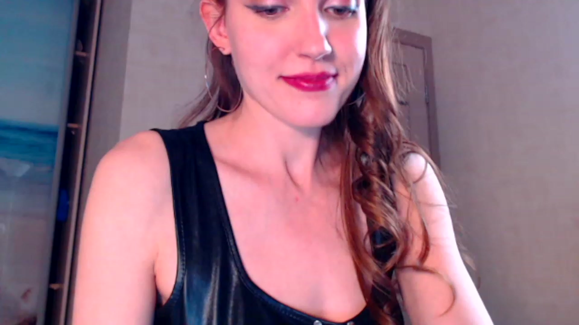 Gallery image thumbnail from DanecSarla's myfreecams stream on, 05/05/2023, 16:42 image 4 of 20