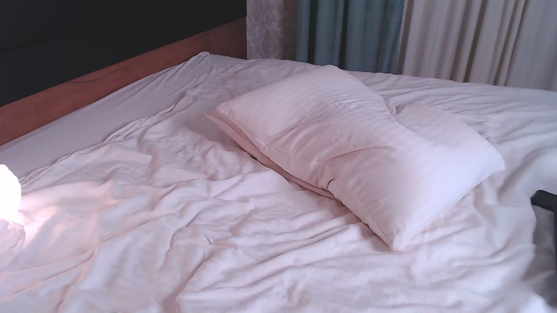 Gallery image thumbnail from DanecSarla's myfreecams stream on, 01/22/2024, 20:16 image 13 of 20