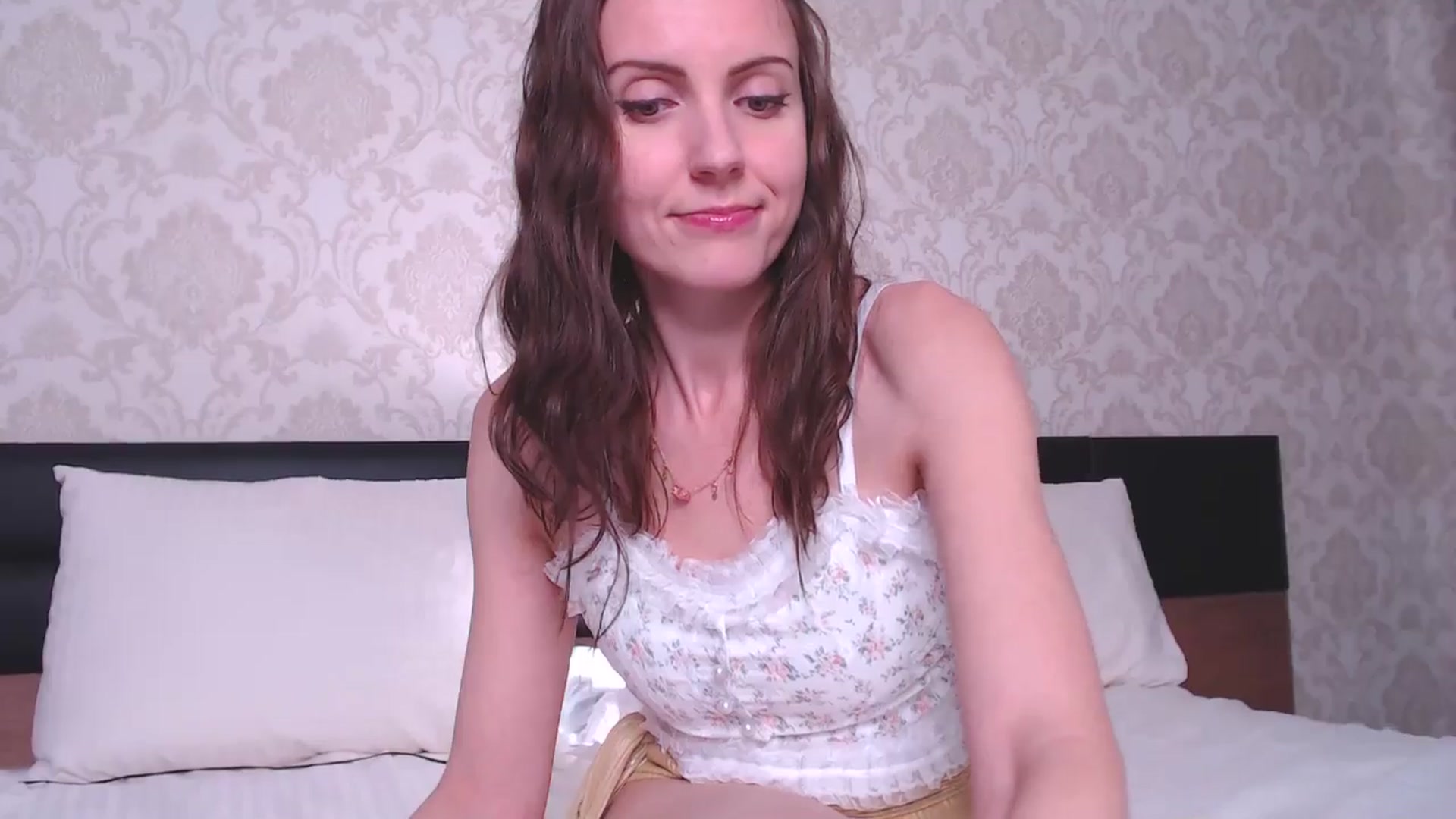 Gallery image thumbnail from DanecSarla's myfreecams stream on, 05/19/2024, 18:29 image 17 of 20