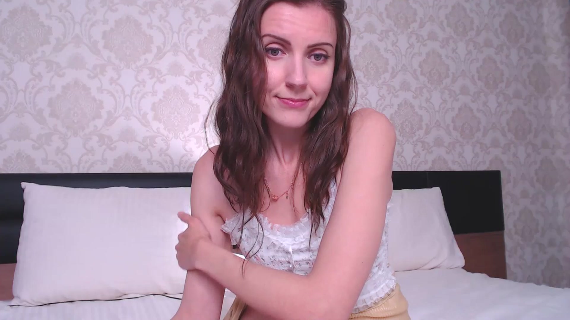 Gallery image thumbnail from DanecSarla's myfreecams stream on, 05/19/2024, 18:29 image 15 of 20