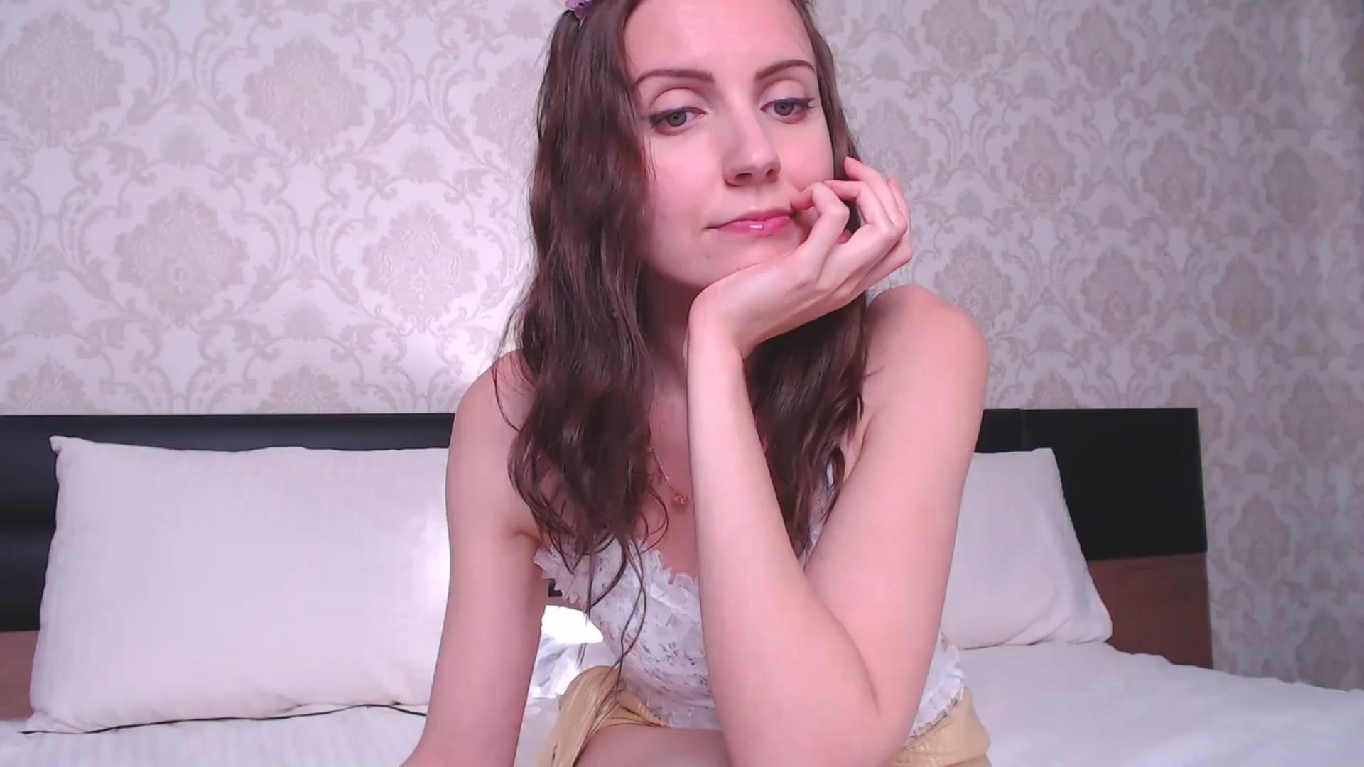 Gallery image thumbnail from DanecSarla's myfreecams stream on, 05/19/2024, 18:29 image 12 of 20