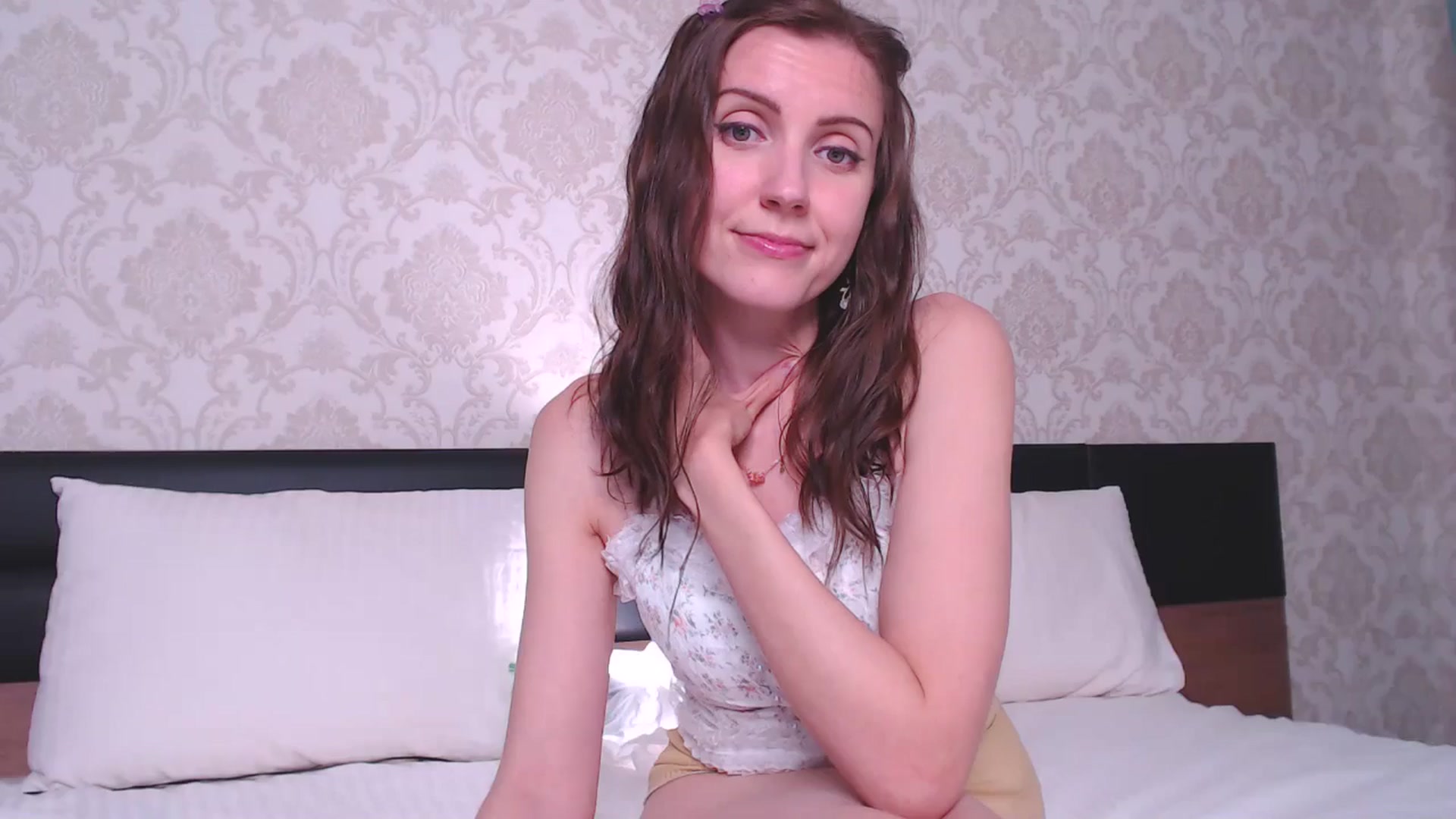 Gallery image thumbnail from DanecSarla's myfreecams stream on, 05/19/2024, 19:26 image 19 of 20