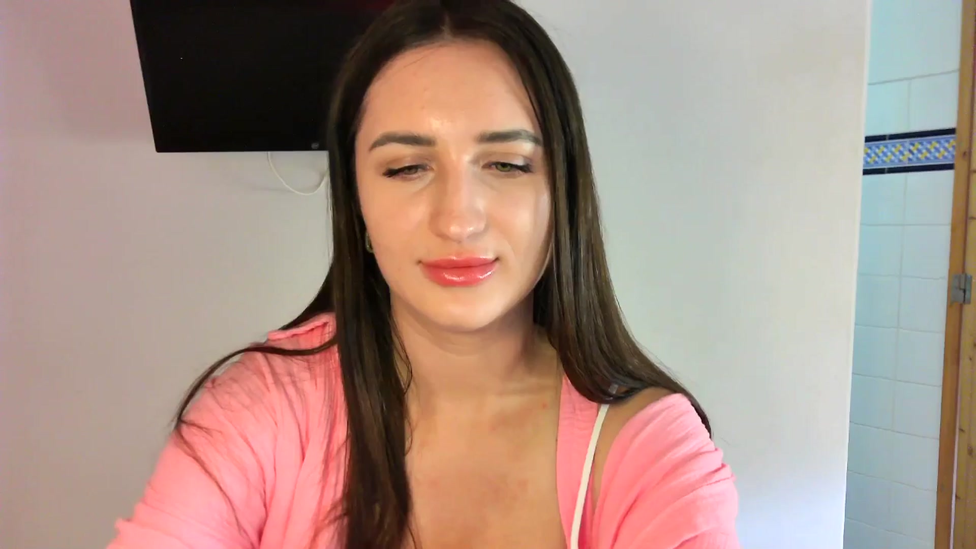 Gallery image thumbnail from Danet's myfreecams stream on, 05/19/2025, 14:40 image 18 of 20