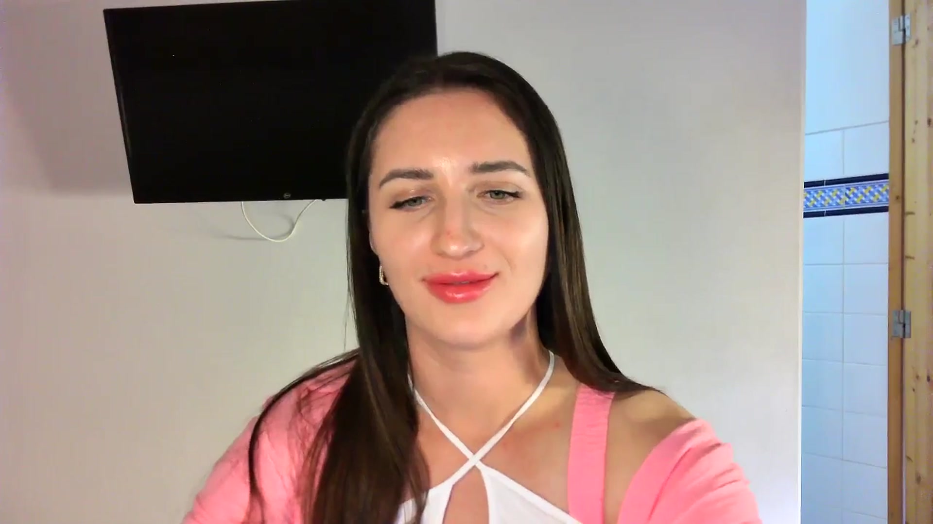 Gallery image thumbnail from Danet's myfreecams stream on, 05/19/2025, 17:30 image 15 of 20