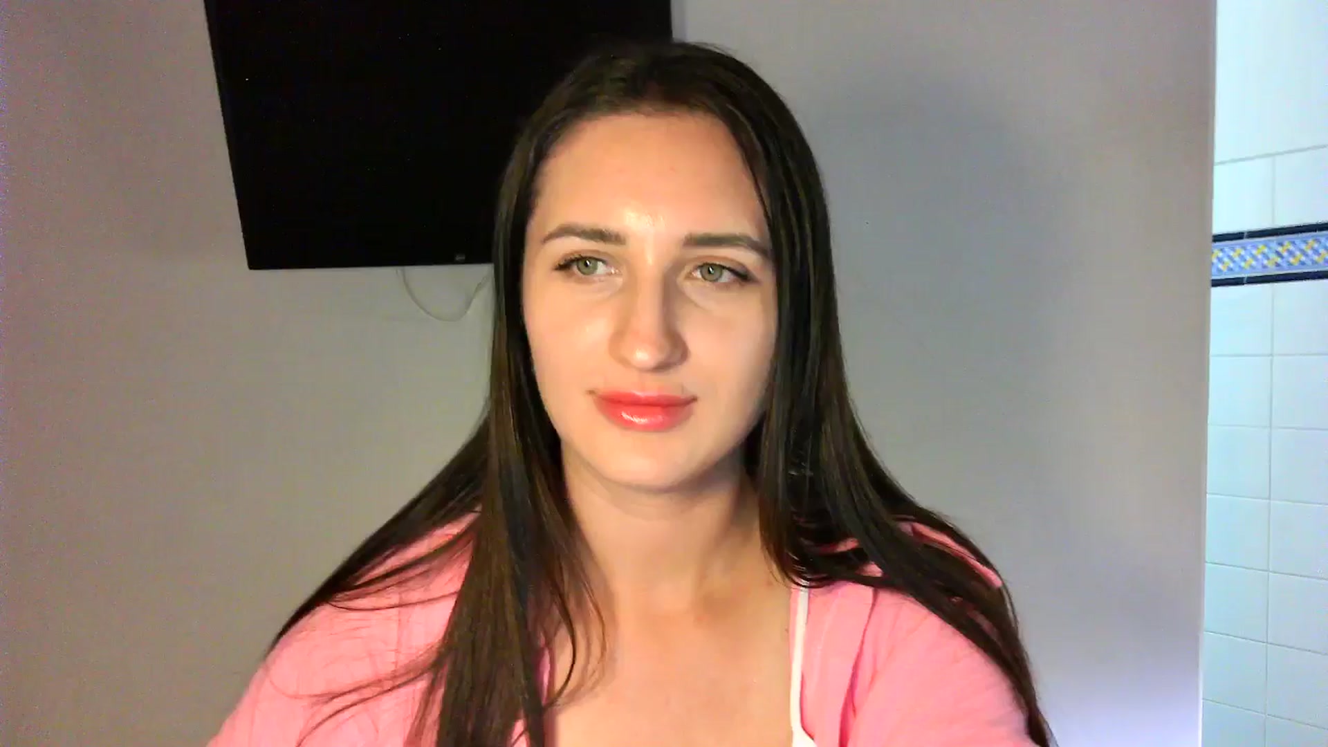 Gallery image thumbnail from Danet's myfreecams stream on, 05/19/2025, 19:01 image 5 of 20