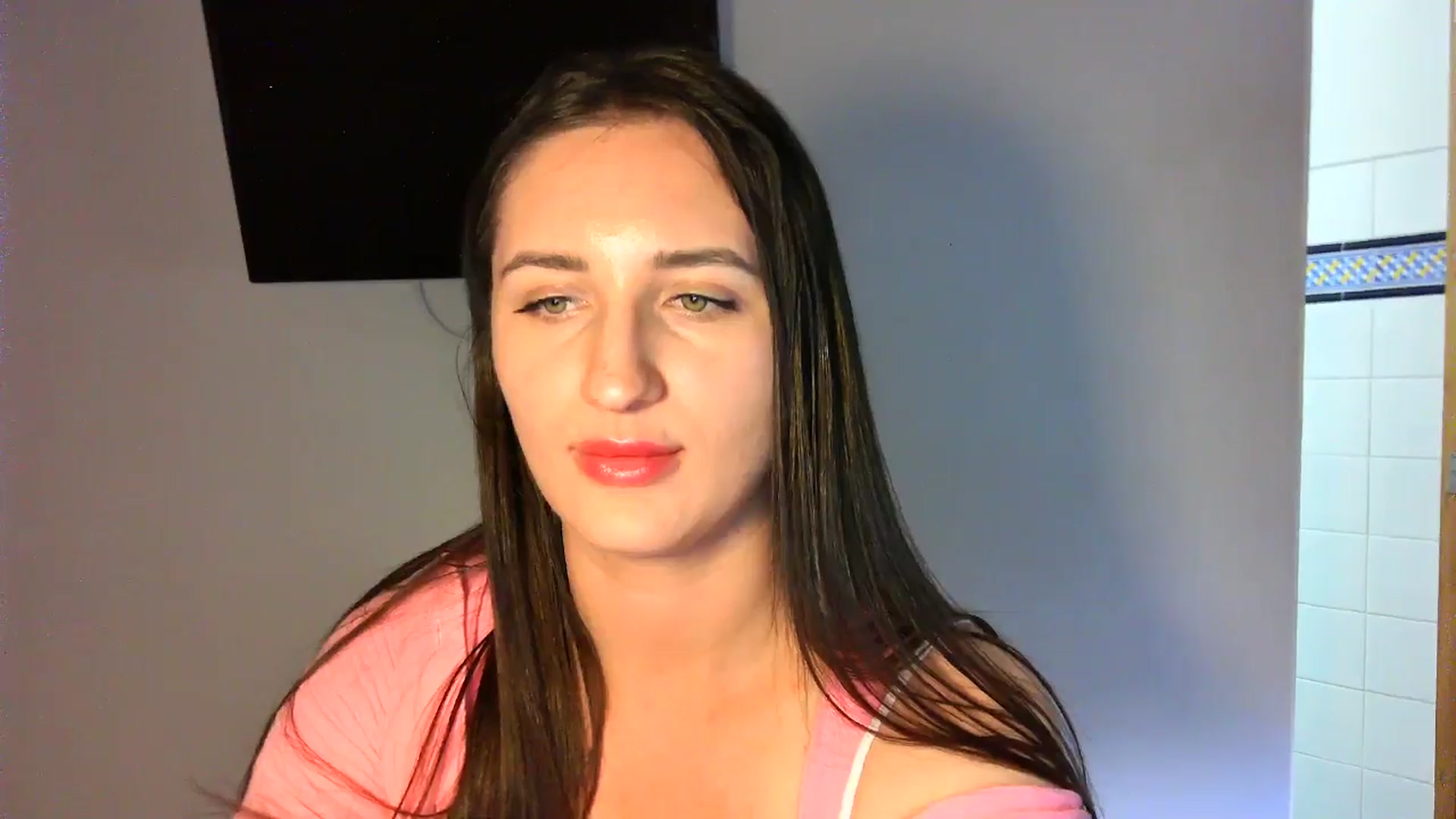 Gallery image thumbnail from Danet's myfreecams stream on, 05/19/2025, 19:01 image 15 of 20
