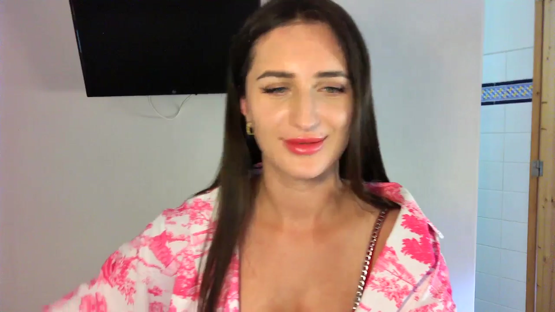 Gallery image thumbnail from Danet's myfreecams stream on, 06/07/2025, 16:05 image 10 of 20
