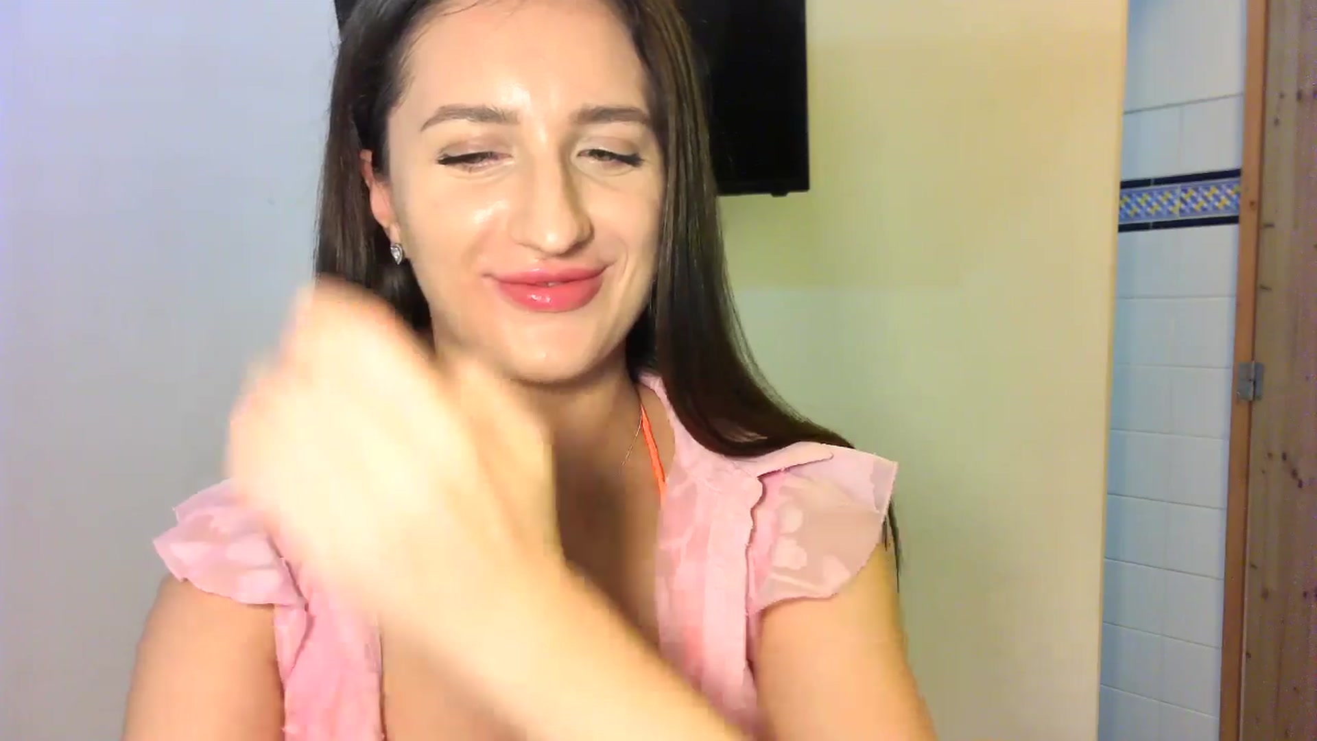 Gallery image thumbnail from Danet's myfreecams stream on, 09/06/2025, 18:01 image 15 of 20