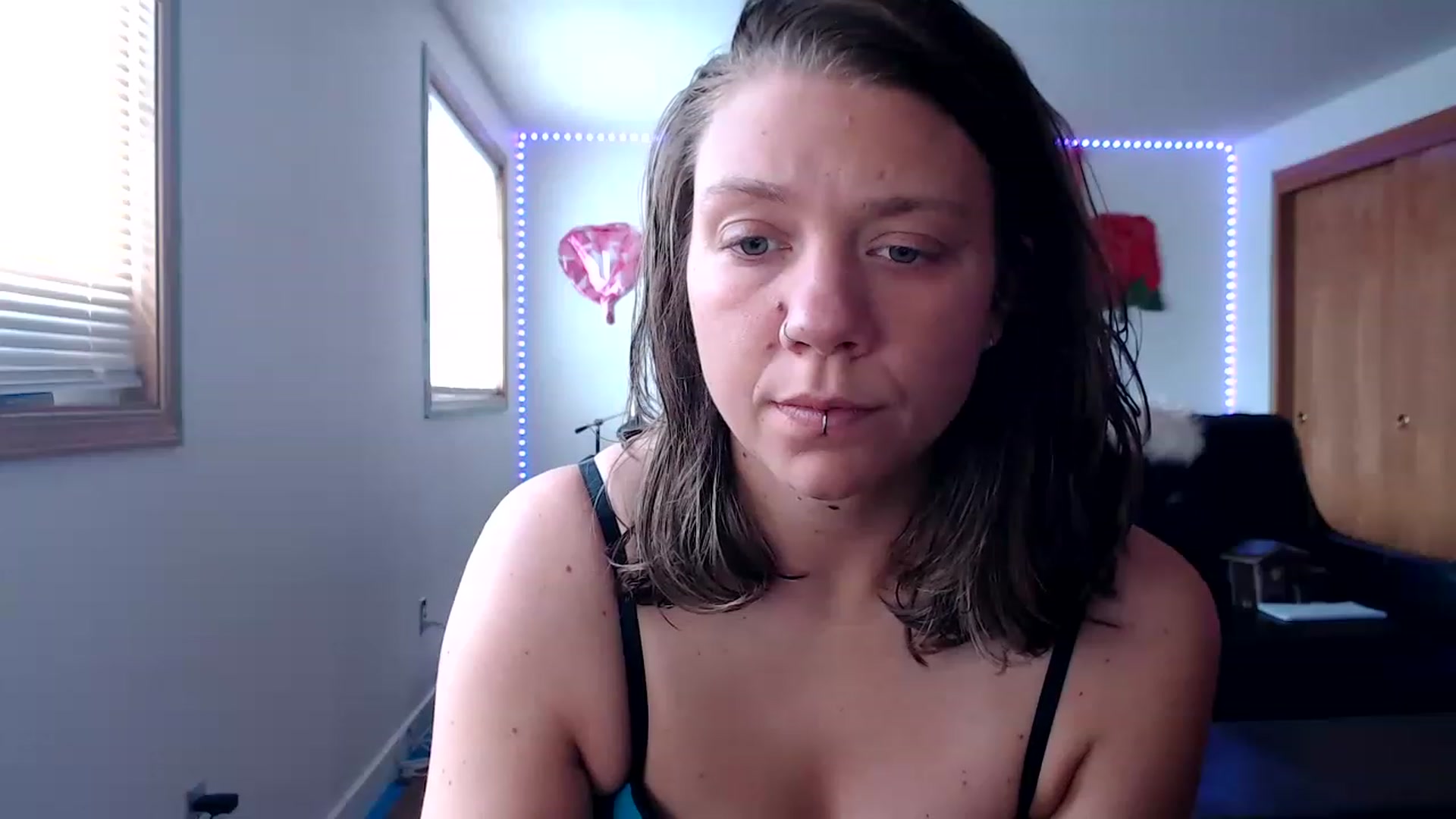 Gallery image thumbnail from DangerDaisy's myfreecams stream on, 04/03/2023, 18:54 image 10 of 20