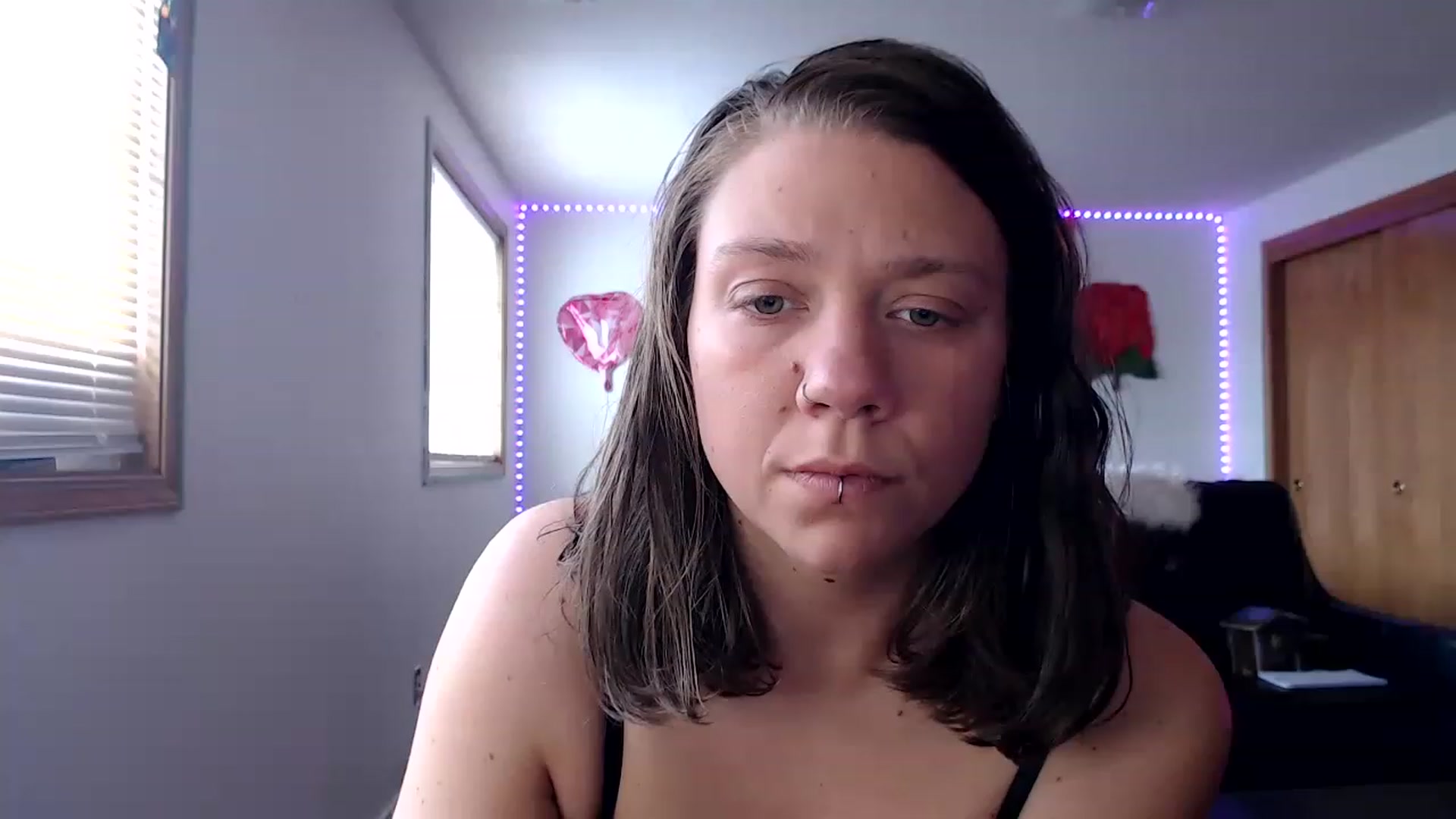 Gallery image thumbnail from DangerDaisy's myfreecams stream on, 04/03/2023, 18:54 image 2 of 20