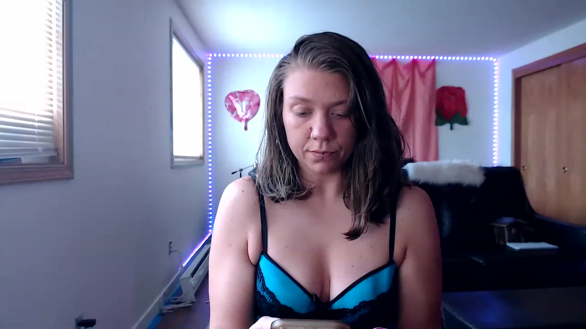 Gallery image thumbnail from DangerDaisy's myfreecams stream on, 04/03/2023, 18:54 image 18 of 20